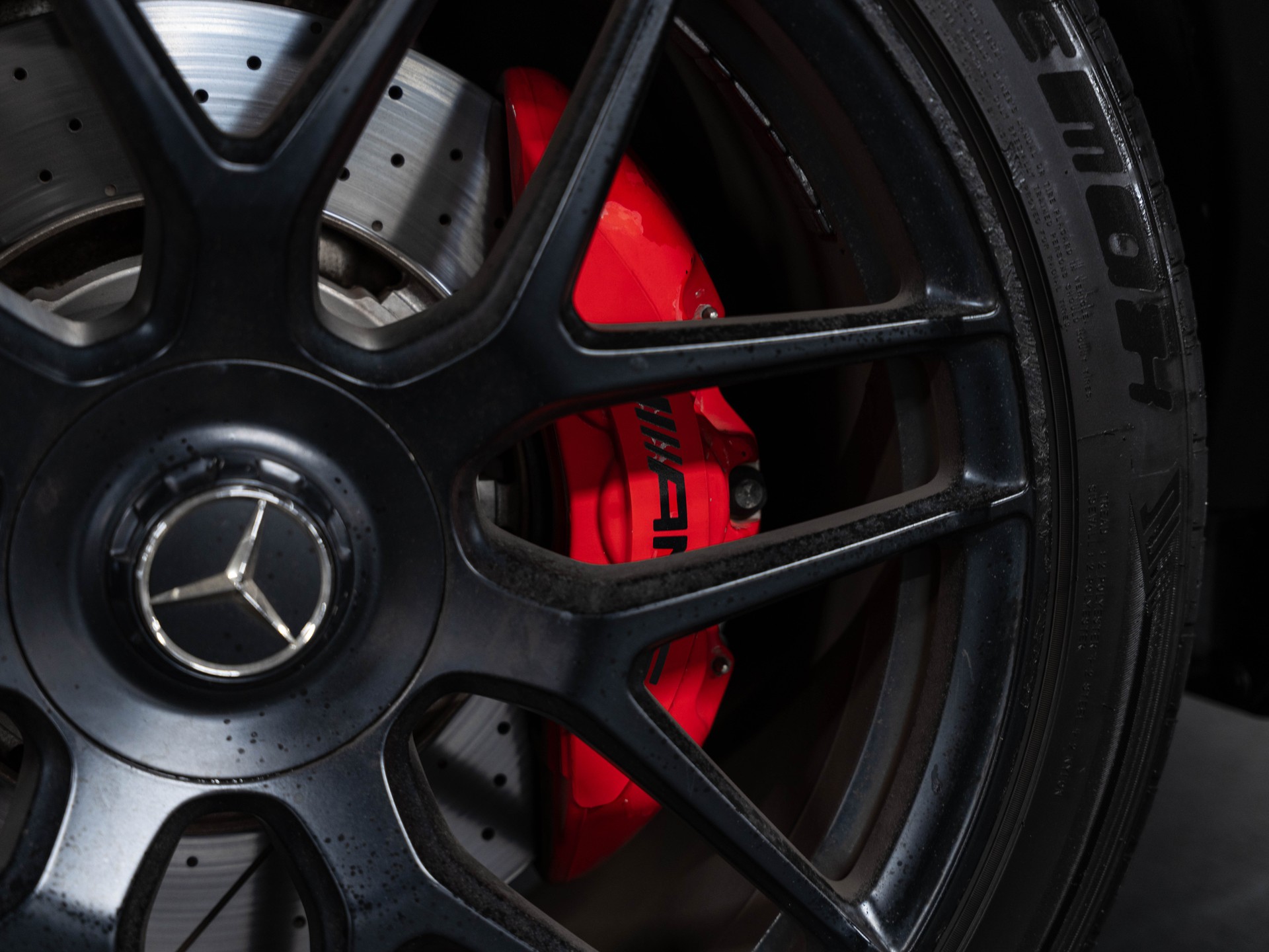 MERCEDES-BENZ GLC Coupé 63 S AMG 4Matic+ 9G-Tronic-image-2