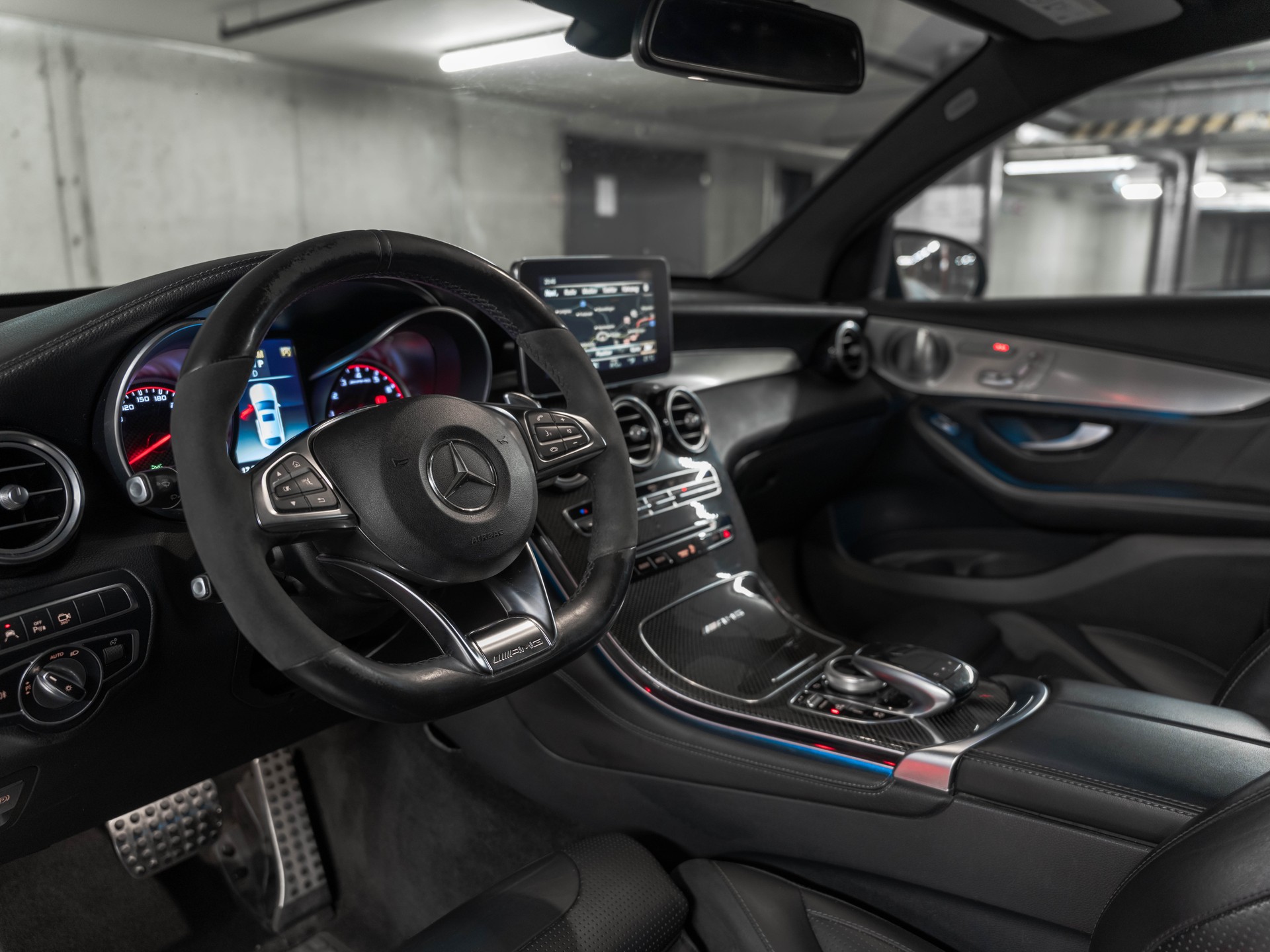 MERCEDES-BENZ GLC Coupé 63 S AMG 4Matic+ 9G-Tronic-image-25