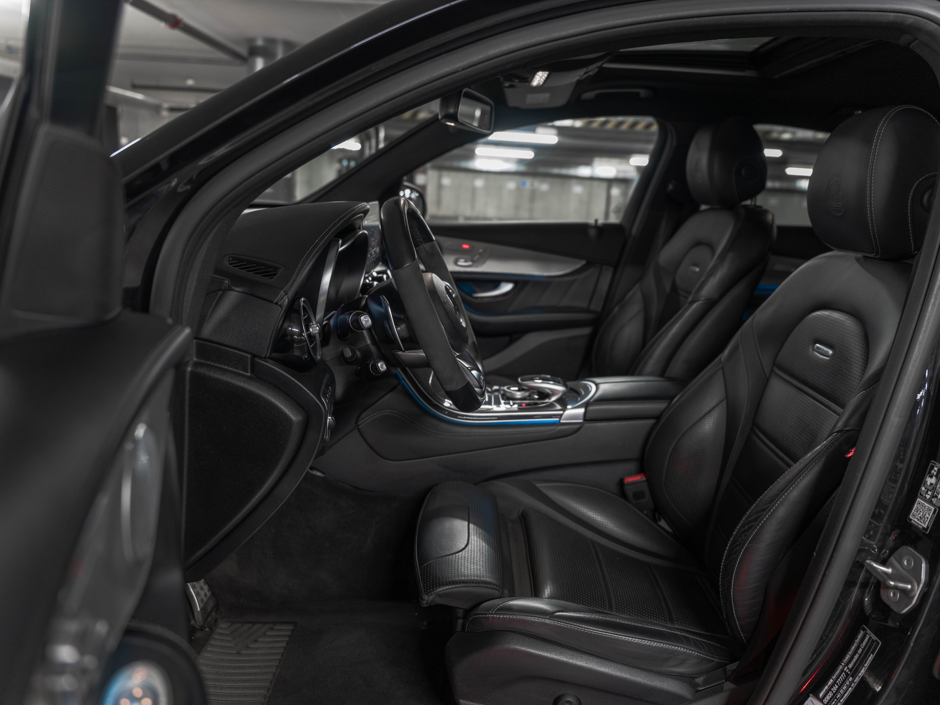 MERCEDES-BENZ GLC Coupé 63 S AMG 4Matic+ 9G-Tronic-image-26