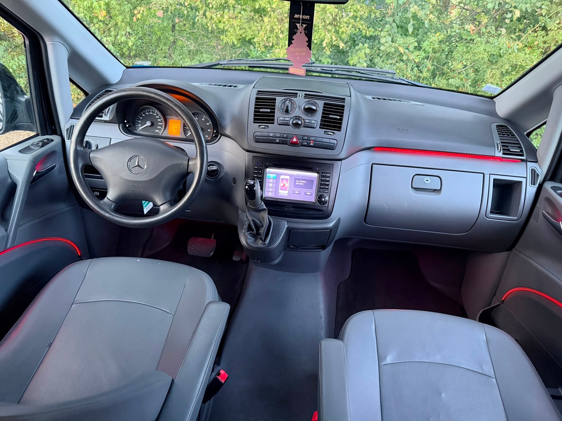 MERCEDES-BENZ VITO-image-5