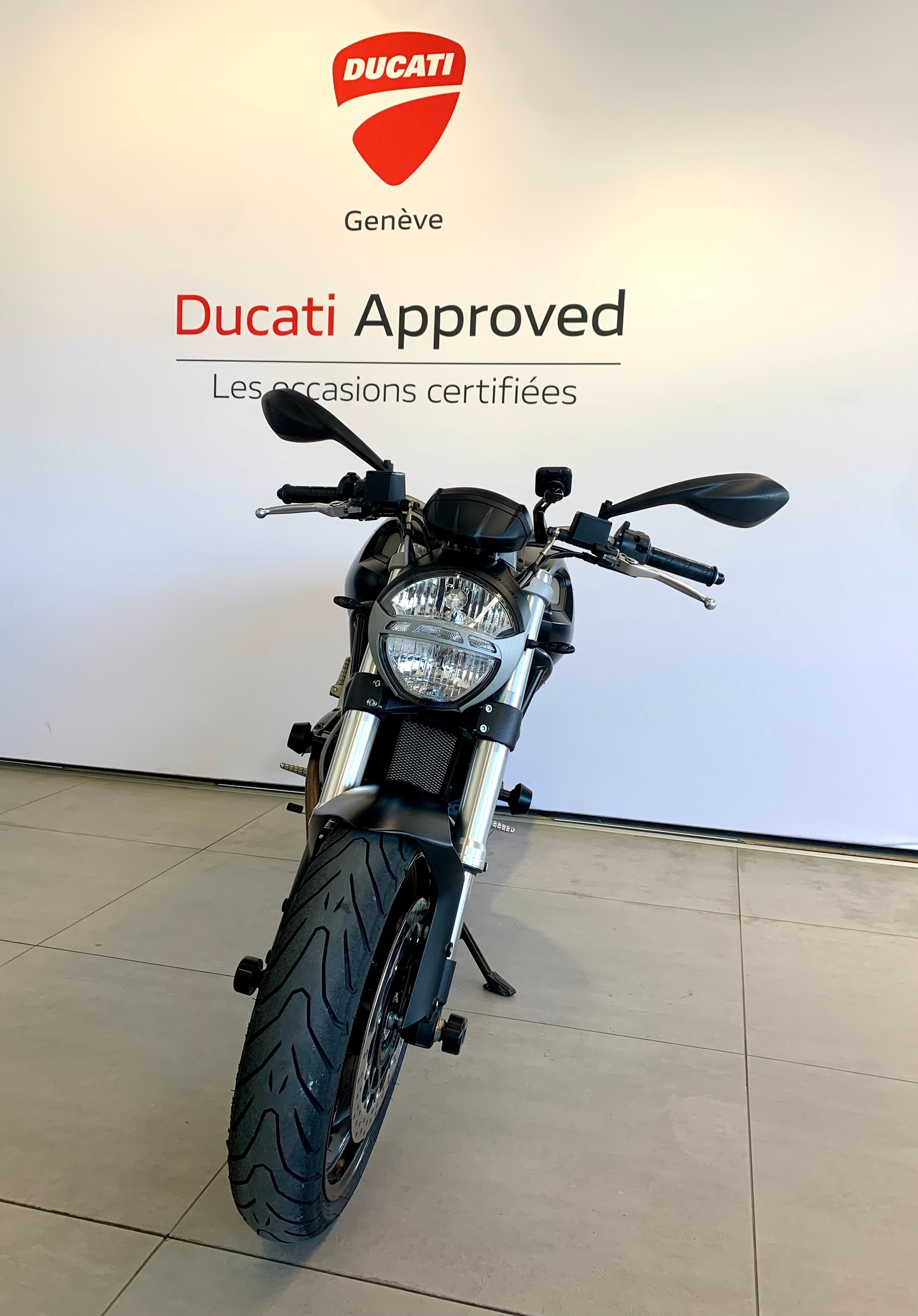 DUCATI Monster 696+ ABS-showroom-element-2