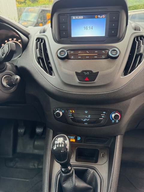 FORD Transit Courier van 1.0 EcoB Trend-image-9