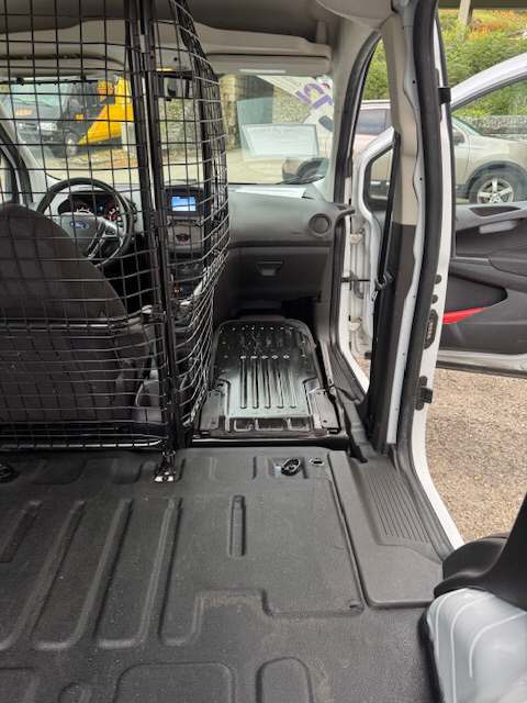 FORD Transit Courier van 1.0 EcoB Trend-image-11