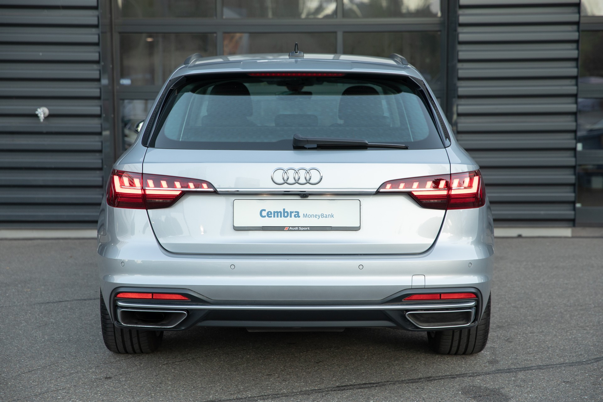 AUDI A4 Avant 35 TDI S-tronic-image-6