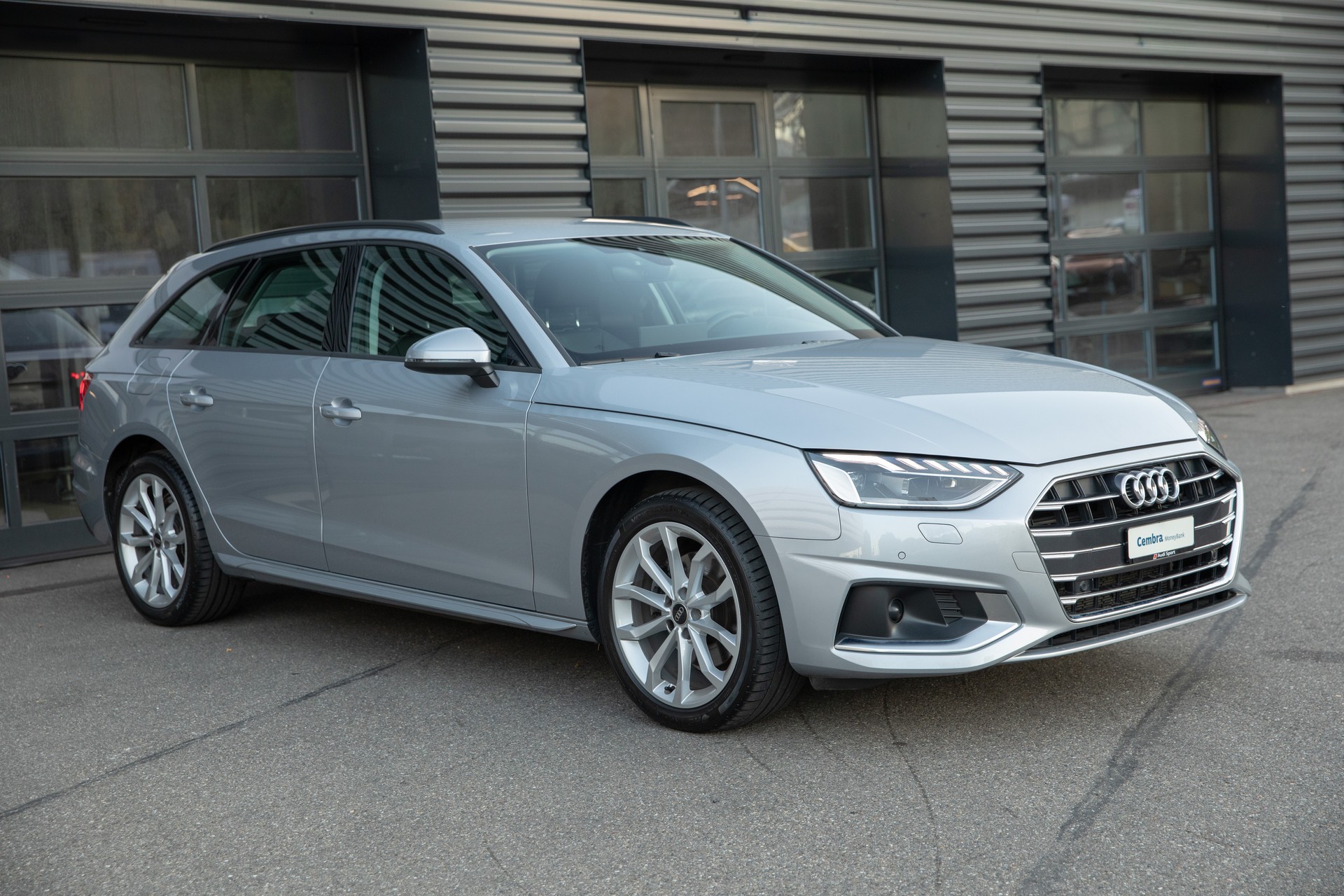 AUDI A4 Avant 35 TDI S-tronic-image-3
