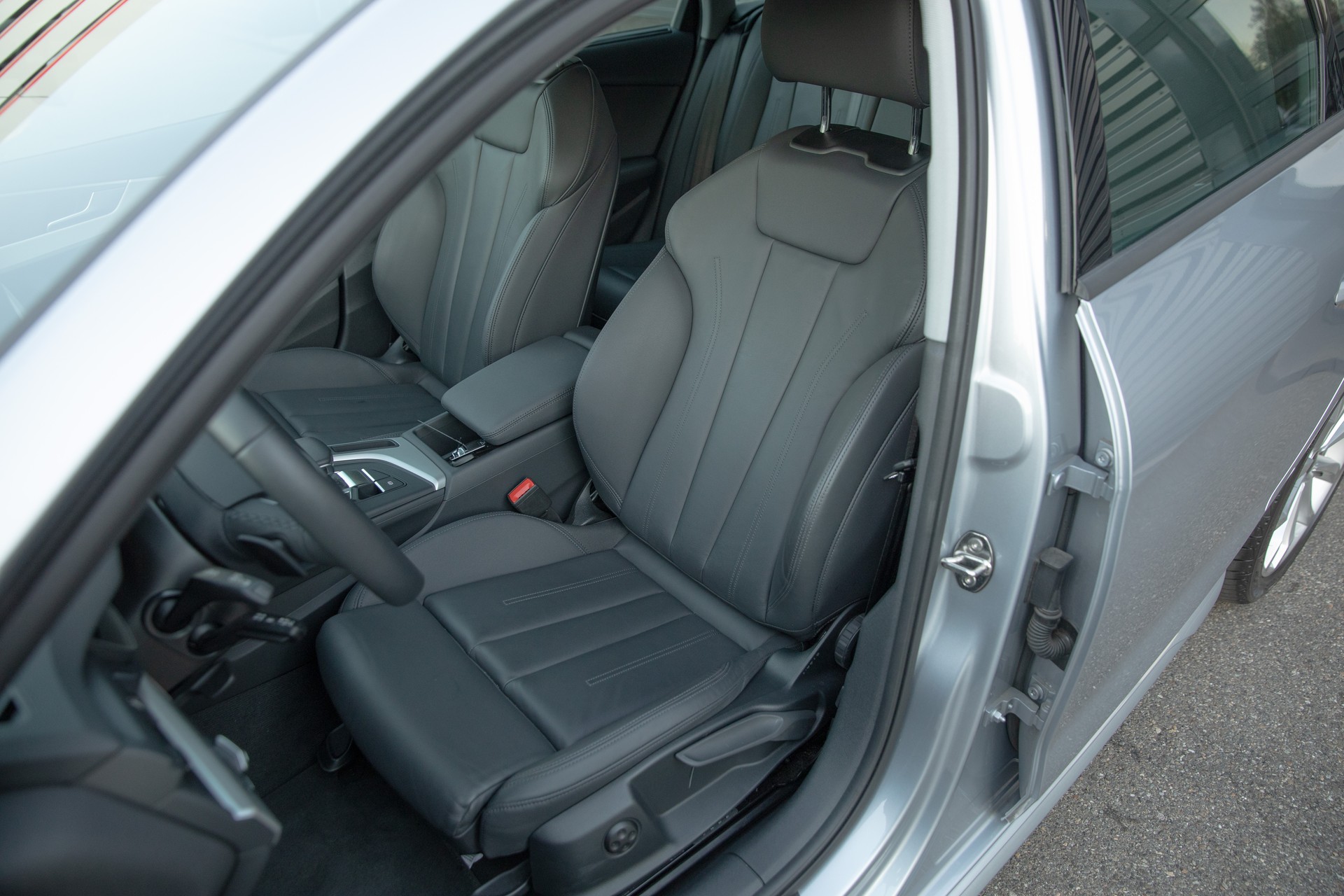 AUDI A4 Avant 35 TDI S-tronic-image-10