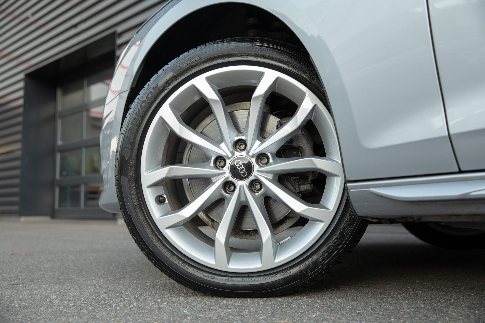 AUDI A4 Avant 35 TDI S-tronic-image-1