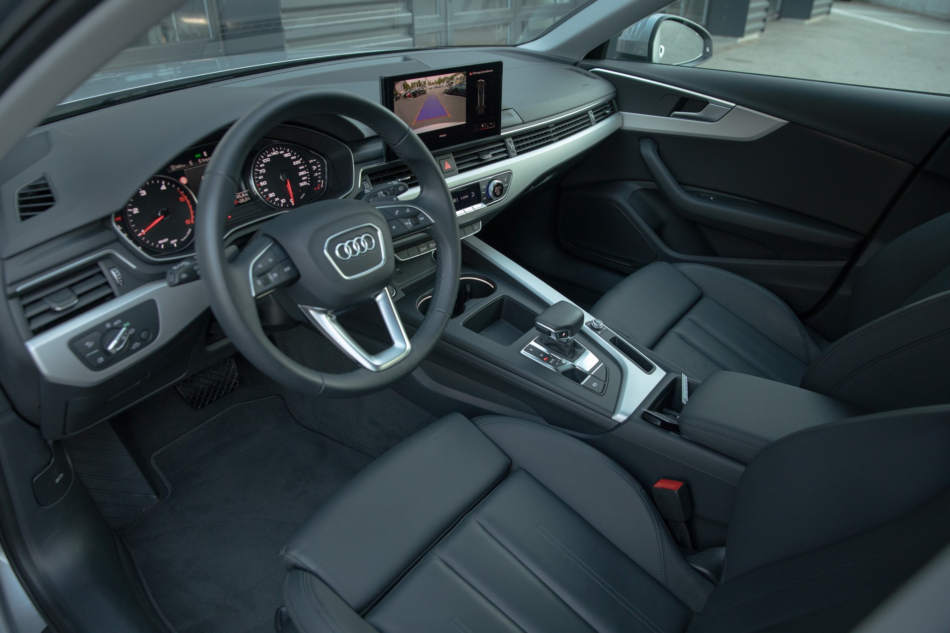AUDI A4 Avant 35 TDI S-tronic-image-8