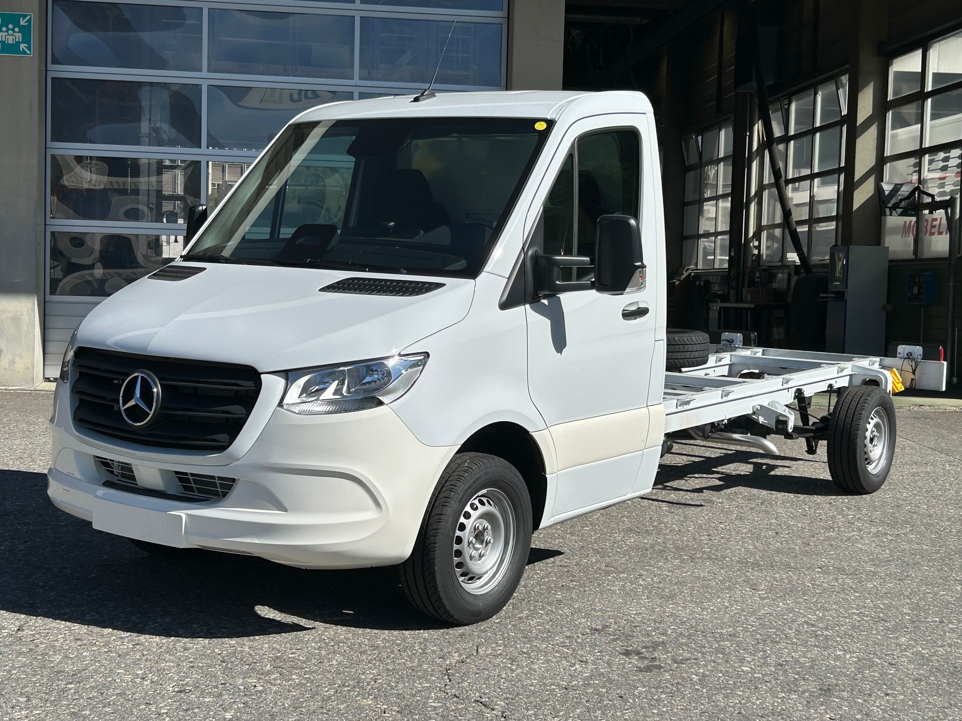 MERCEDES-BENZ Sprinter 319 CDI PRO Chassis Lang-image-0