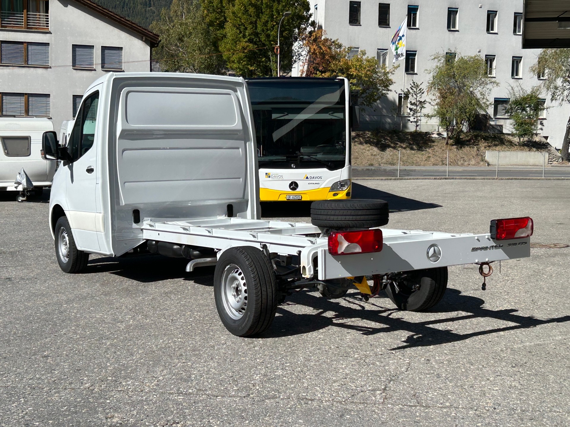 MERCEDES-BENZ Sprinter 319 CDI PRO Chassis Lang-image-3