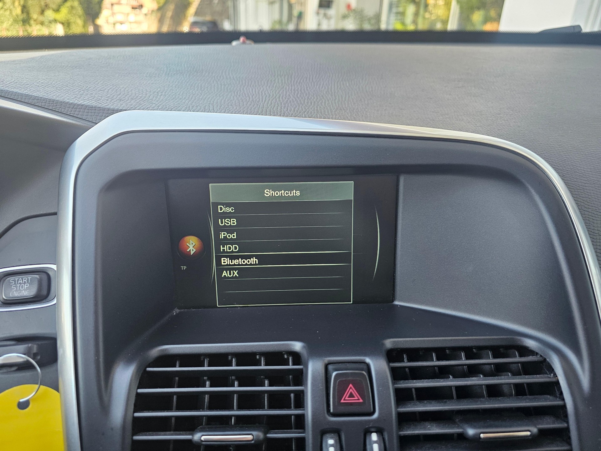 VOLVO XC60 2.4 D4 Summum AWD S/S-image-15