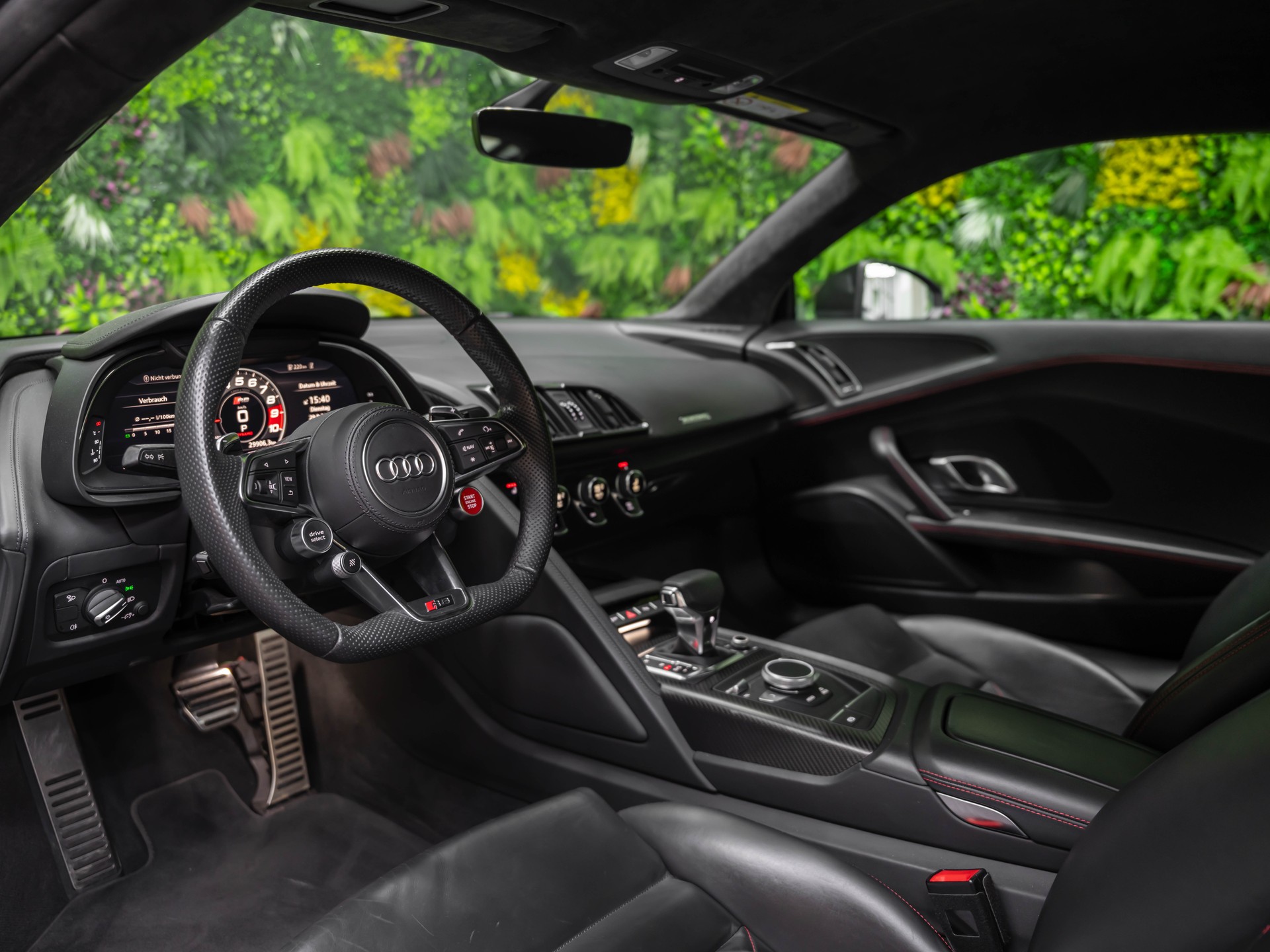 AUDI R8 Coupé performance S-Tronic-image-9