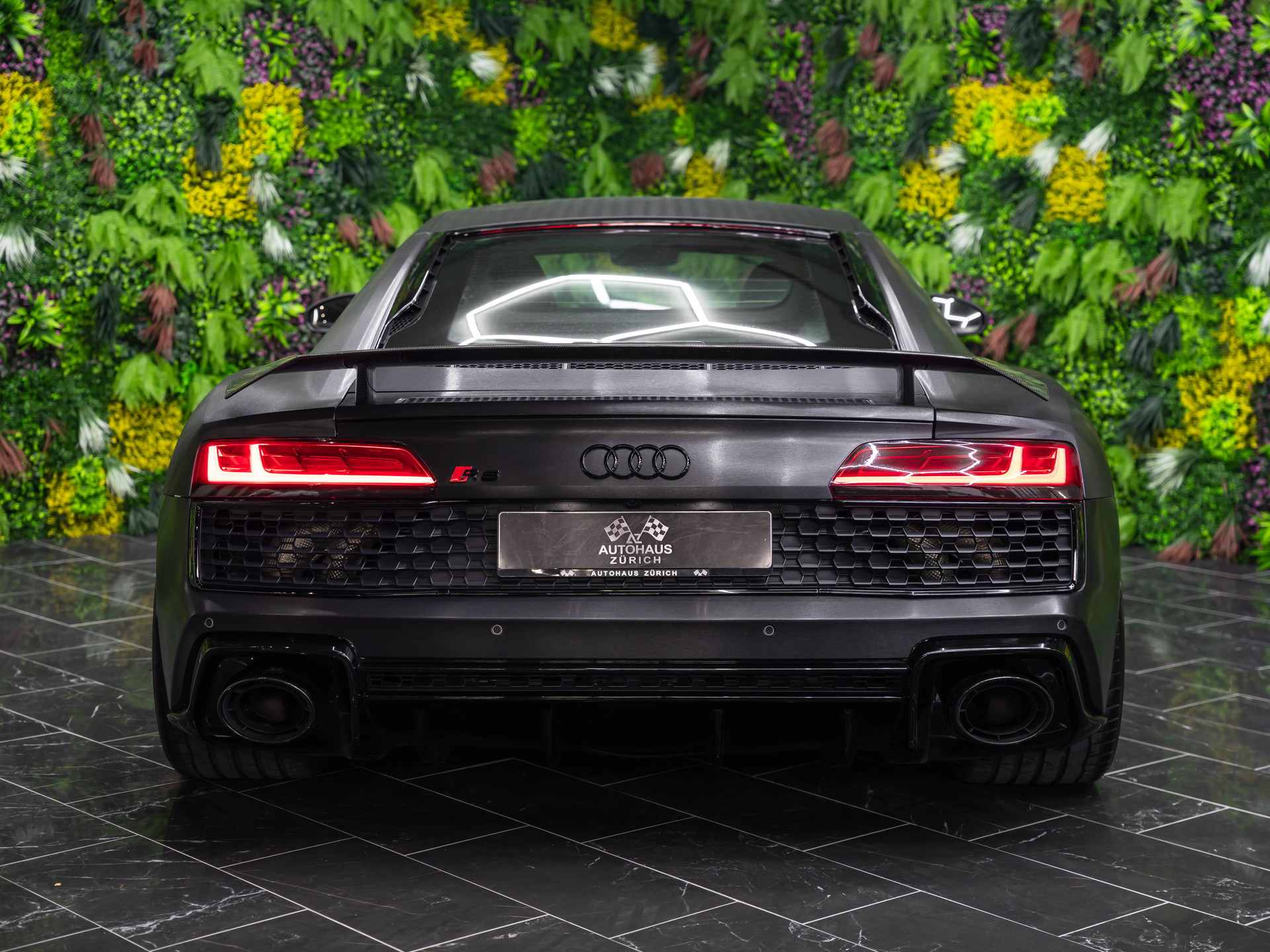 AUDI R8 Coupé performance S-Tronic-image-6