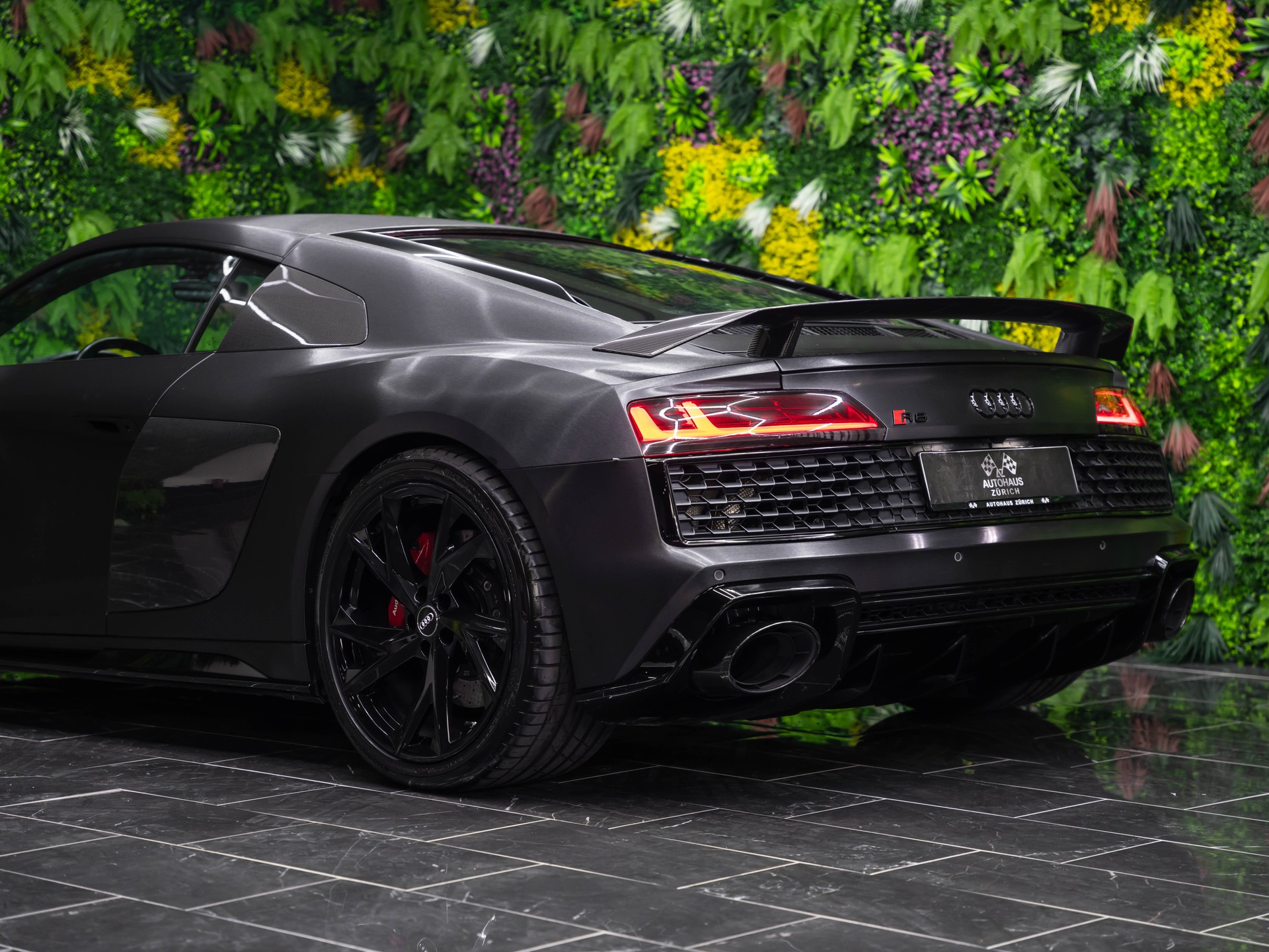 AUDI R8 Coupé performance S-Tronic-image-5