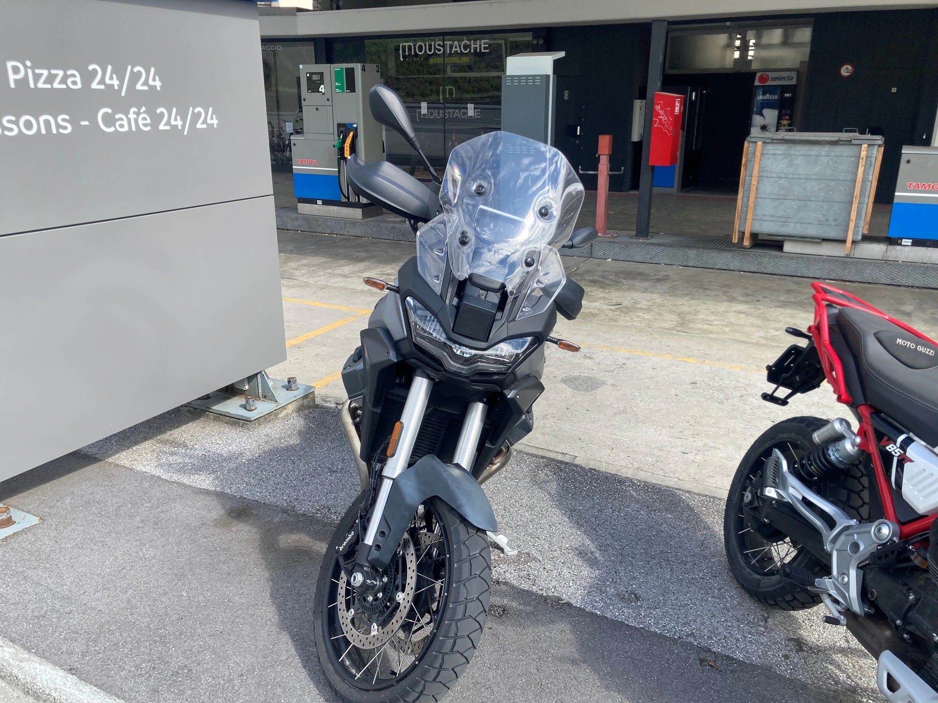 MOTO GUZZI Stelvio 1000 PFF RAS E5+-showroom-element-1