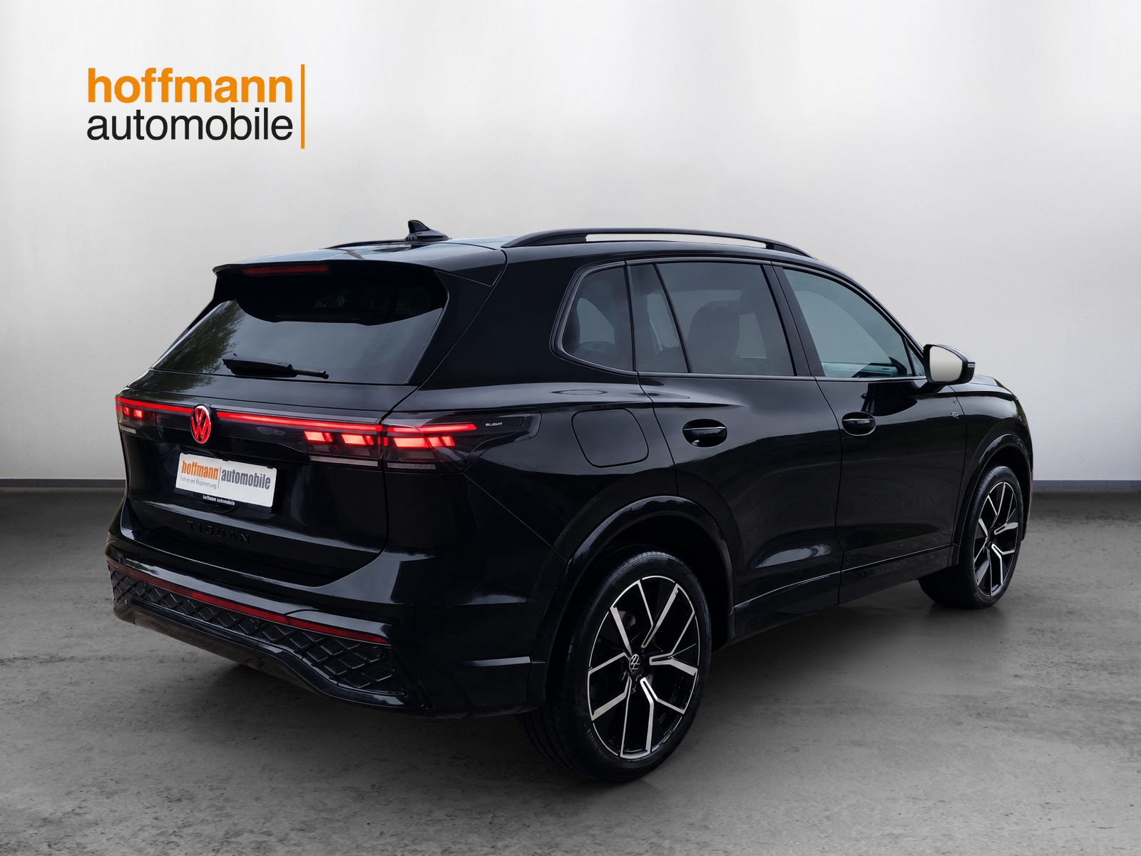 VW Tiguan 2.0 TSI DSG R-Line 4Motion-image-3