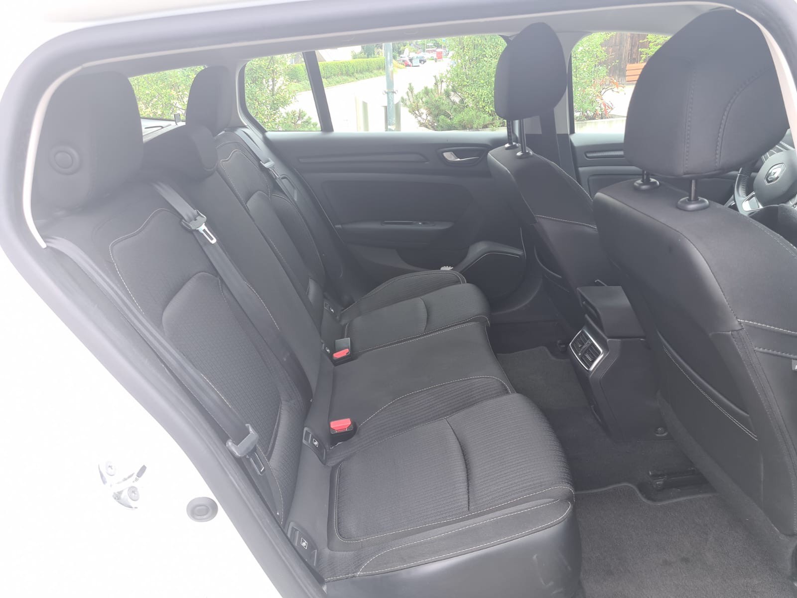 RENAULT Mégane Grandtour 1.5 dCi Business EDC-image-6