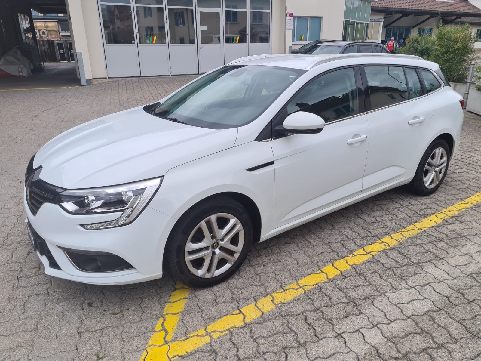 RENAULT Mégane Grandtour 1.5 dCi Business EDC-image-0