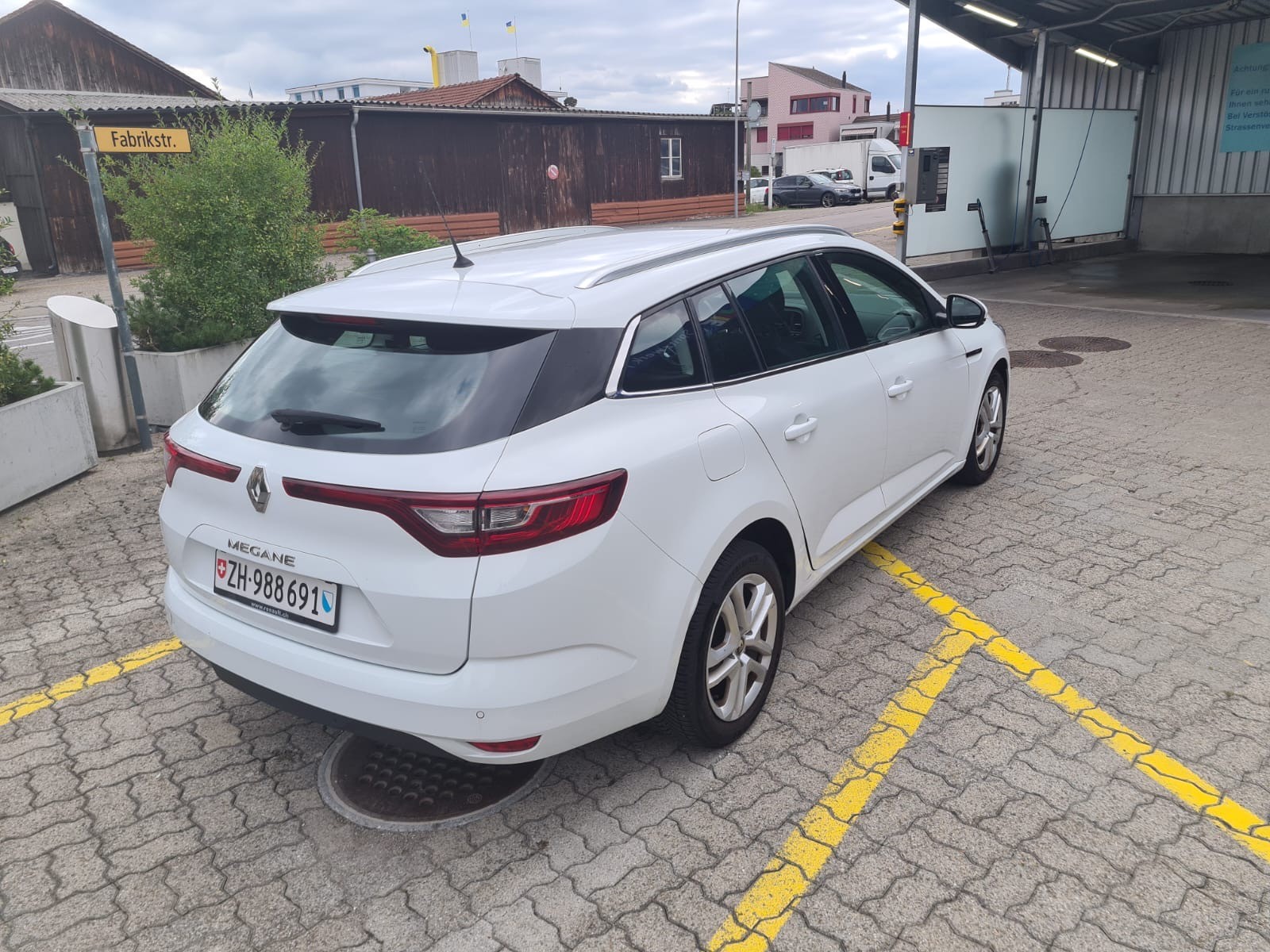 RENAULT Mégane Grandtour 1.5 dCi Business EDC-image-3