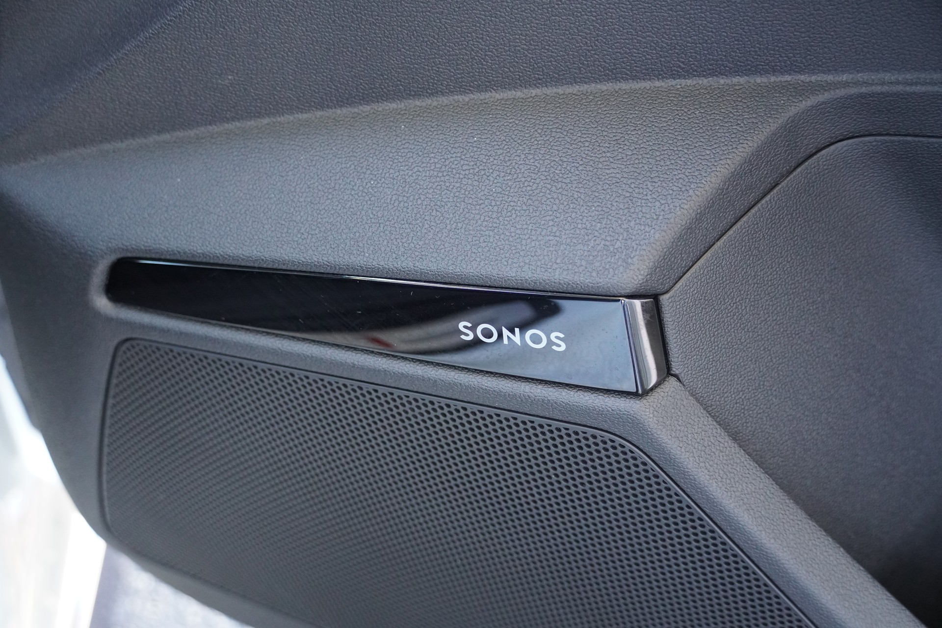 AUDI S3 Limousine TFSI quattro S-tronic//Akrapovic//Werksgarantie bis 06.2027//-image-13
