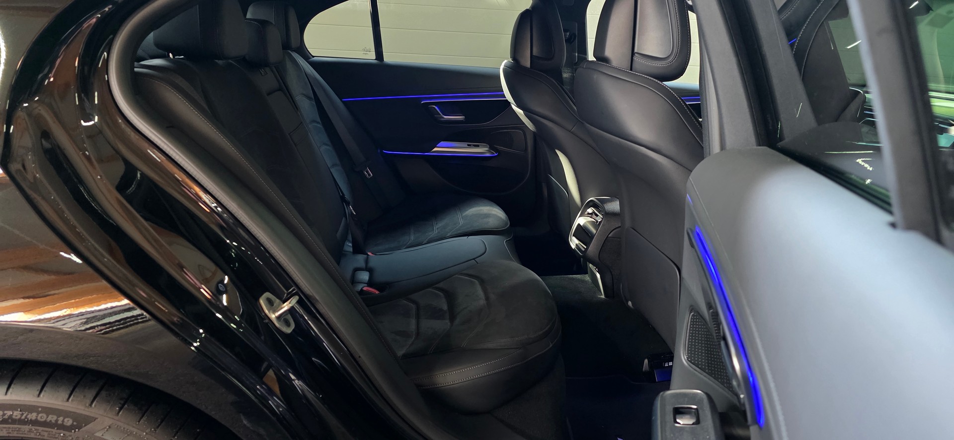 MERCEDES-BENZ E 200 9G-Tronic AMG Line *Aktiver Spurhalte-&Bremsassistent*Ambientebeleuchtung*Rückfahrkamera*Sitzheizung*-image-25