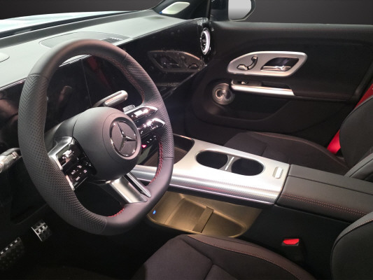 MERCEDES-BENZ GLB 350 85kWh EQ 4 Matic-image-6
