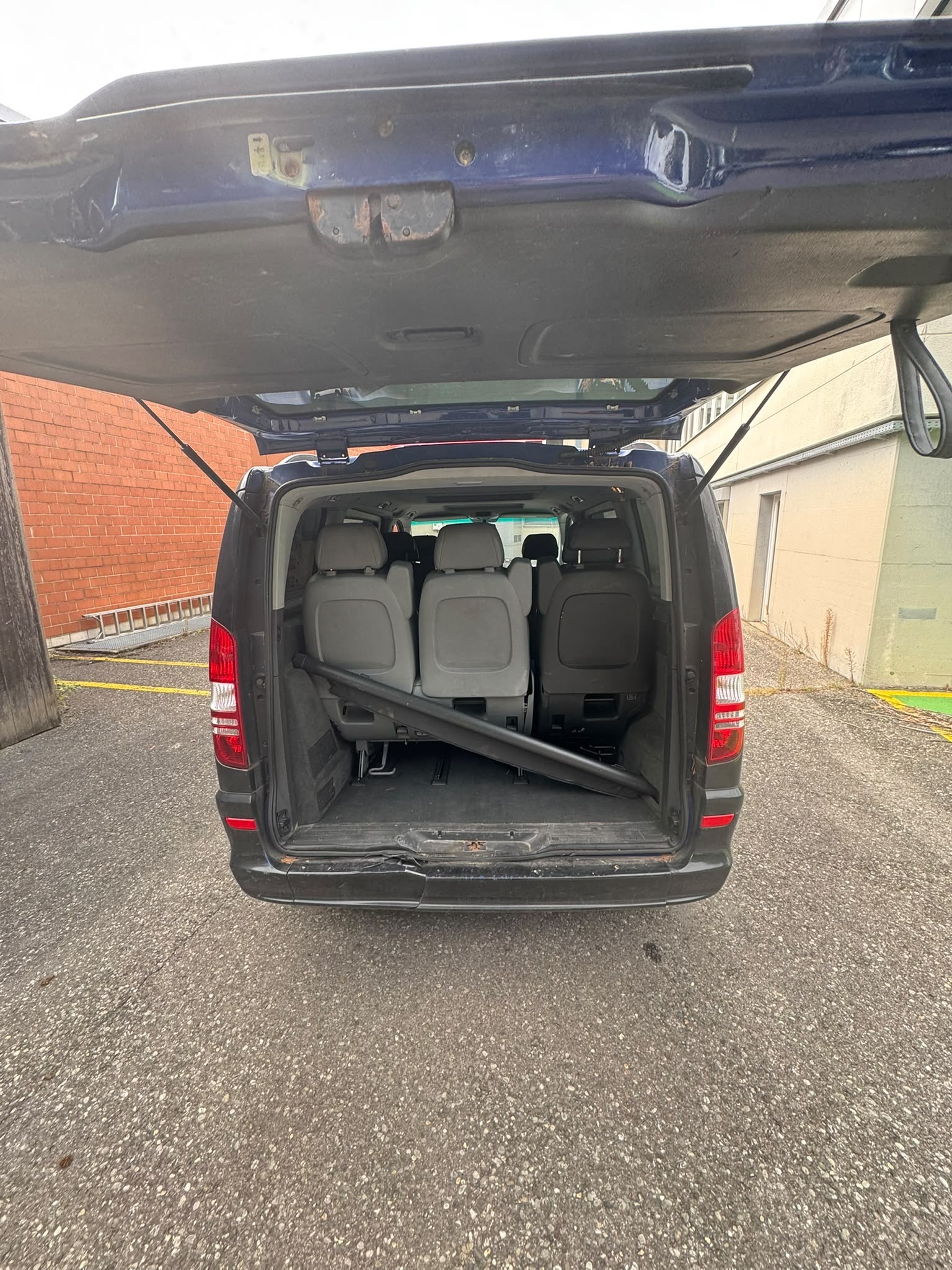 MERCEDES-BENZ Viano 2.2 CDI Blue Eff. Ambiente Ed. EL A-image-8