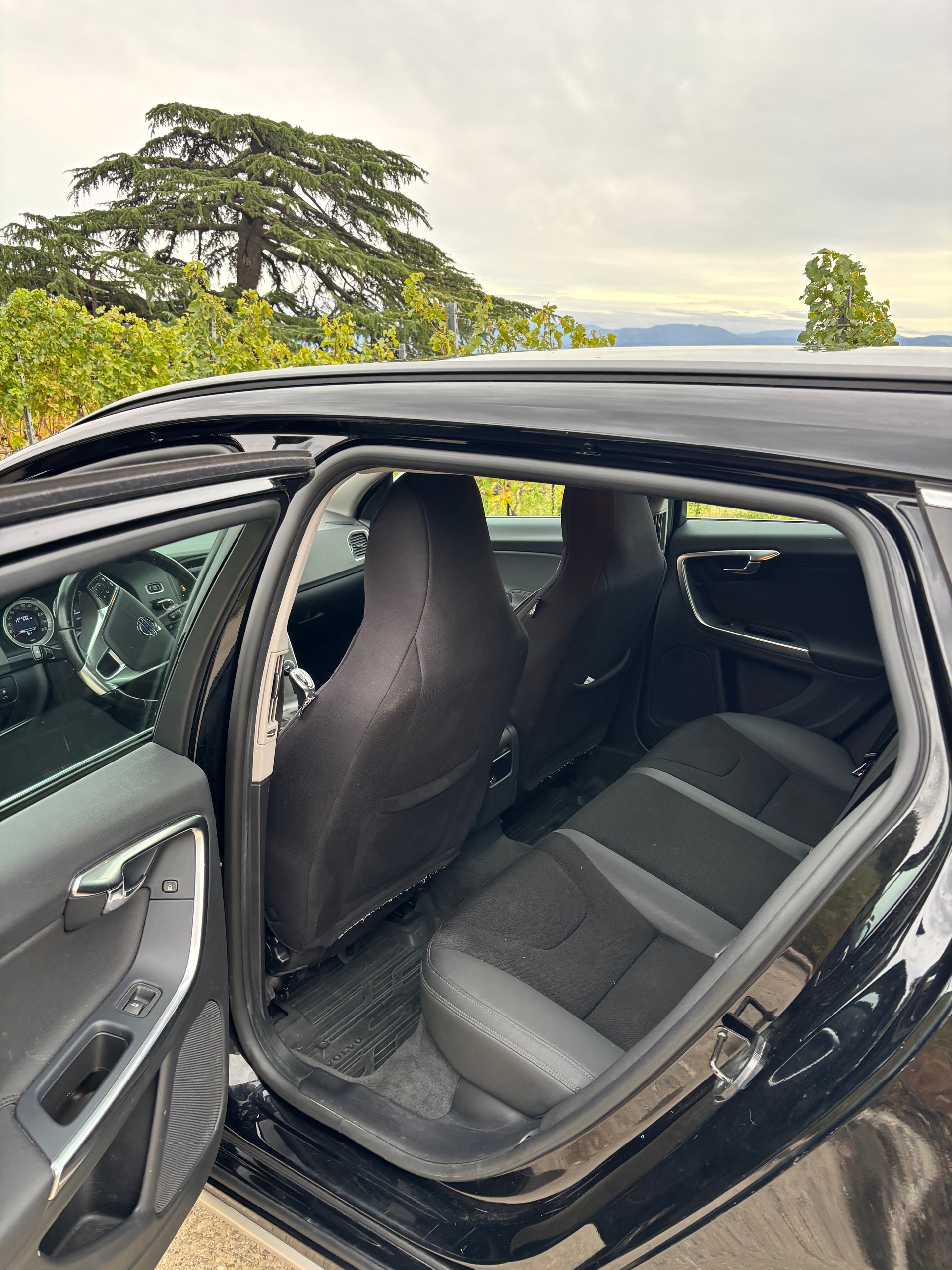 VOLVO 2.4 D4 Momentum AWD HEICO 239 CH/PS-image-4