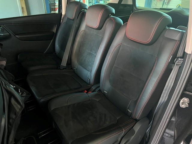 SEAT Alhambra 2.0 TDI 4Drive SWISS FR-image-17