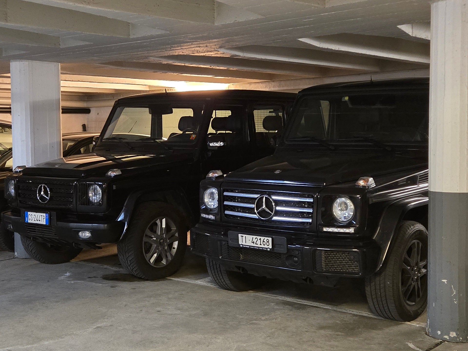 MERCEDES-BENZ G 350 d lang-image-5
