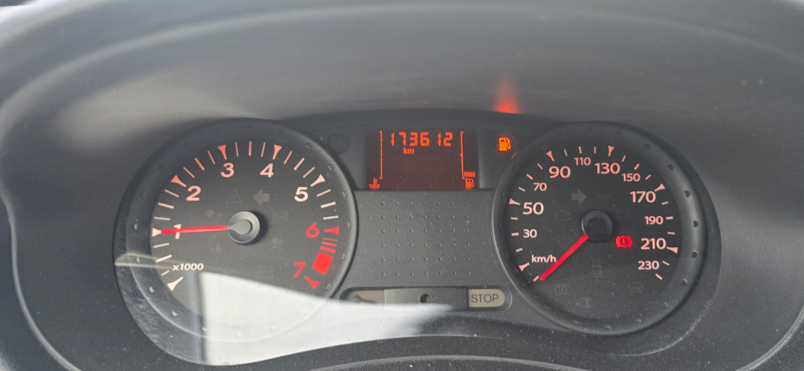 RENAULT Clio 1.2 16V Yahoo-image-5