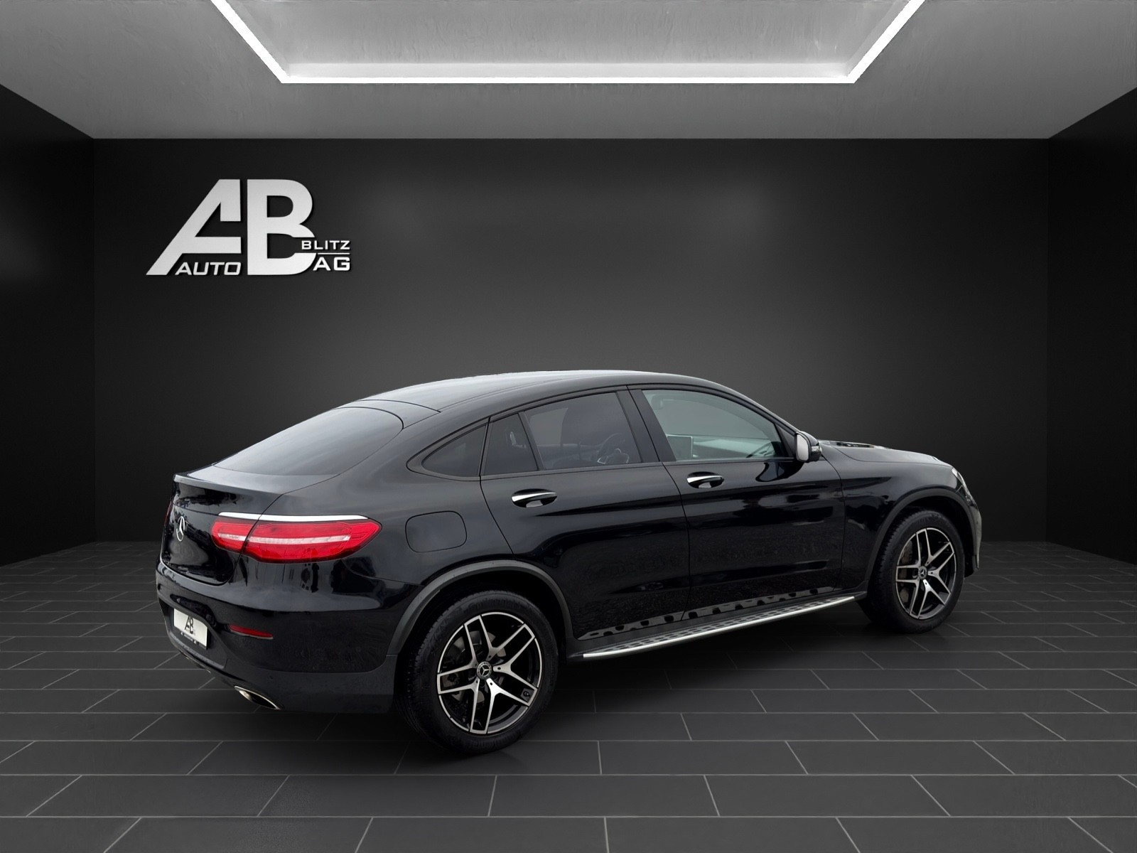 MERCEDES-BENZ GLC Coupé 250 AMG Line 4Matic 9G-Tronic mit 211 PS-image-4