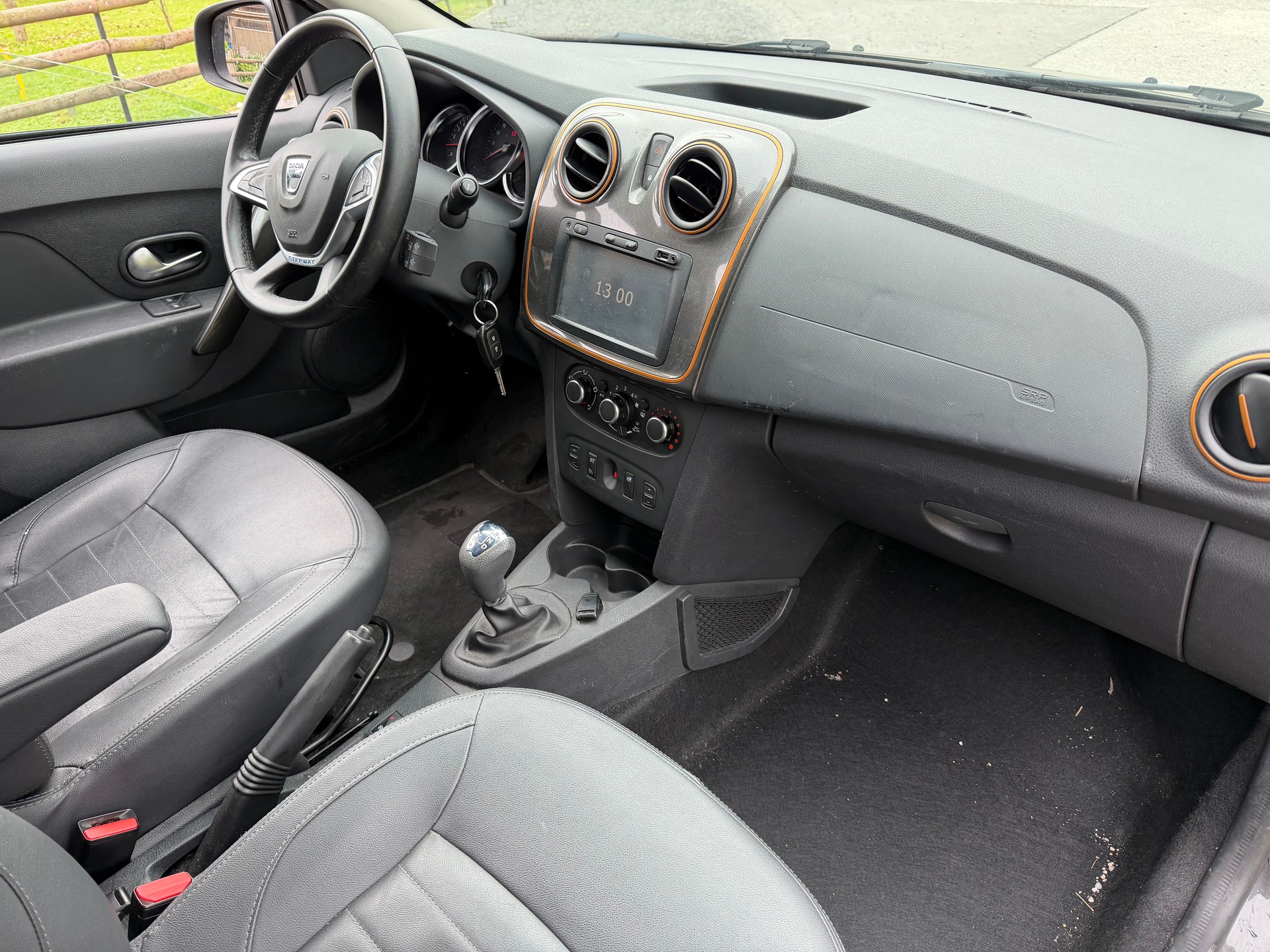 DACIA Logan MCV 0.9 Stepway Automatic-image-4