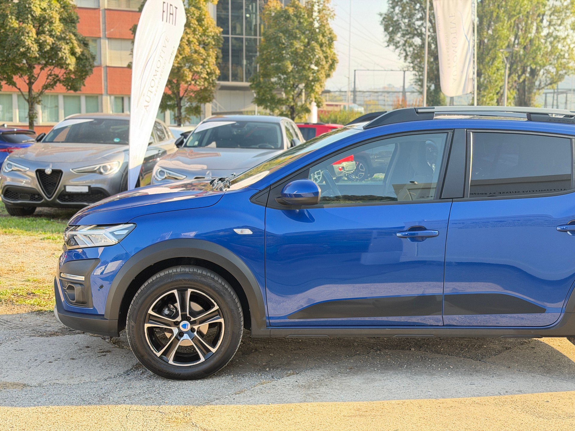 DACIA Sandero Stepway TCe 90 Comfort CVT-image-3
