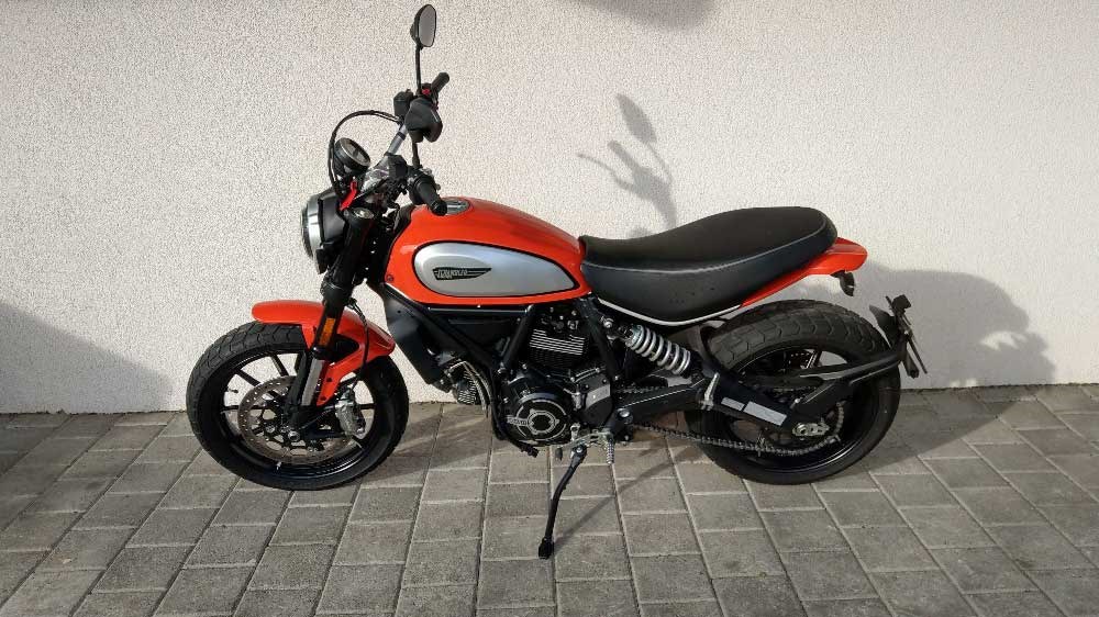 DUCATI Scrambler 800 Icon-showroom-element-1