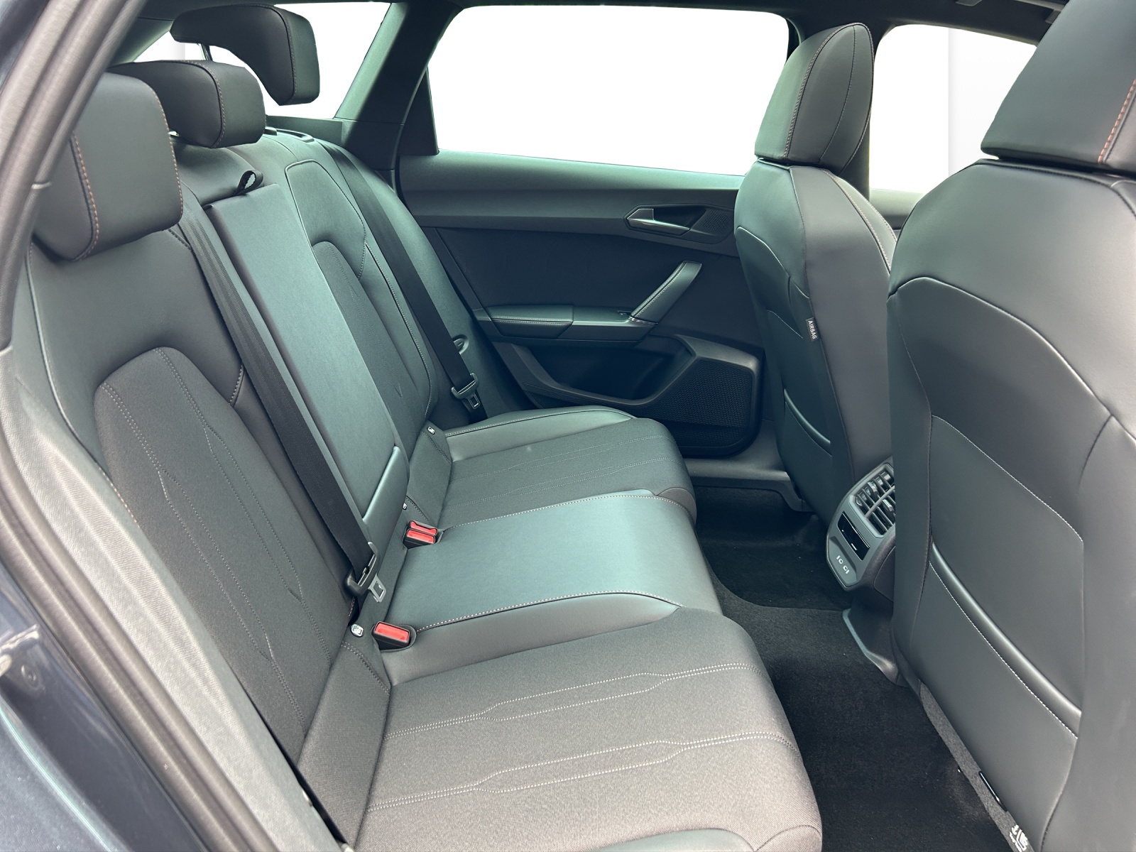 CUPRA NEW CUPRA Leon SP-image-8