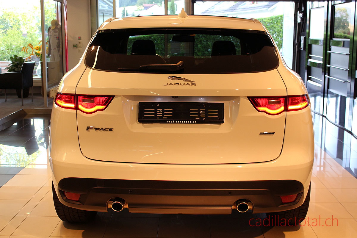 JAGUAR F-Pace 25d R-Sport AWD-image-6