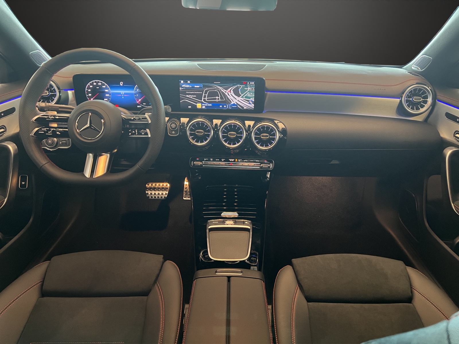 MERCEDES-BENZ CLA 250 4Matic 8G-DCT-image-9