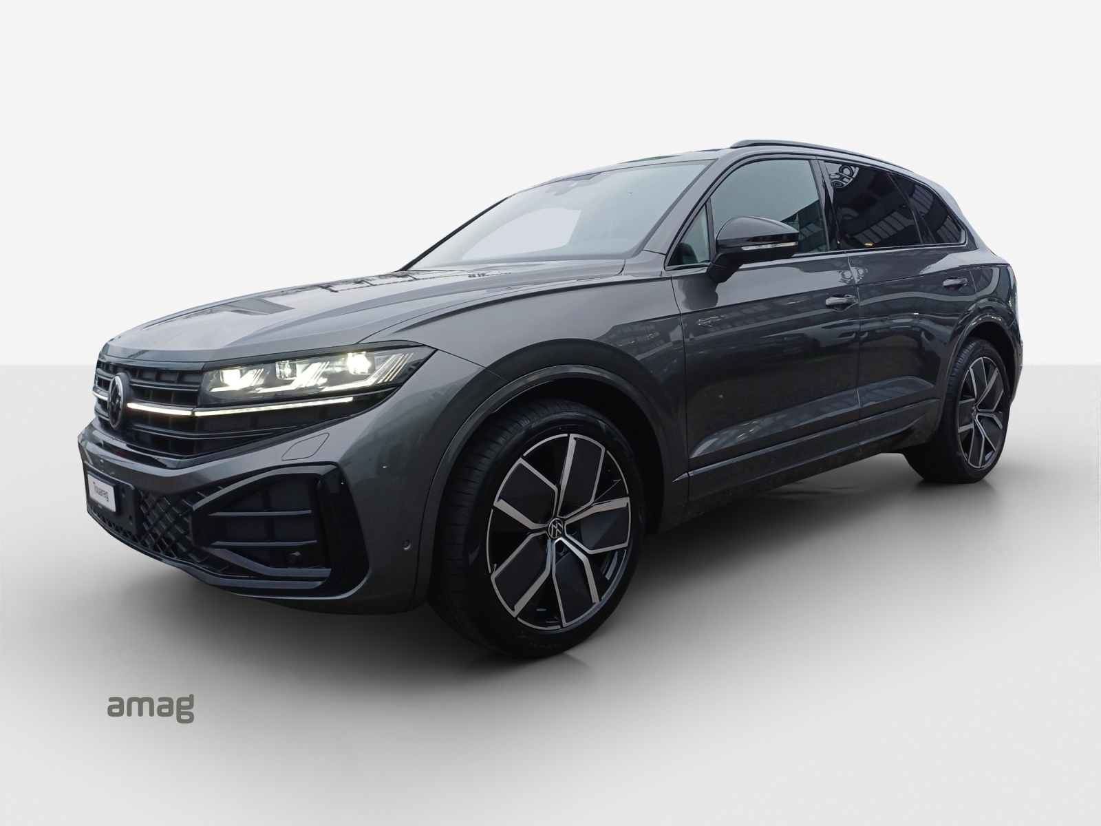 VW Touareg 3.0 TDI R-Line Tiptronic-image-0