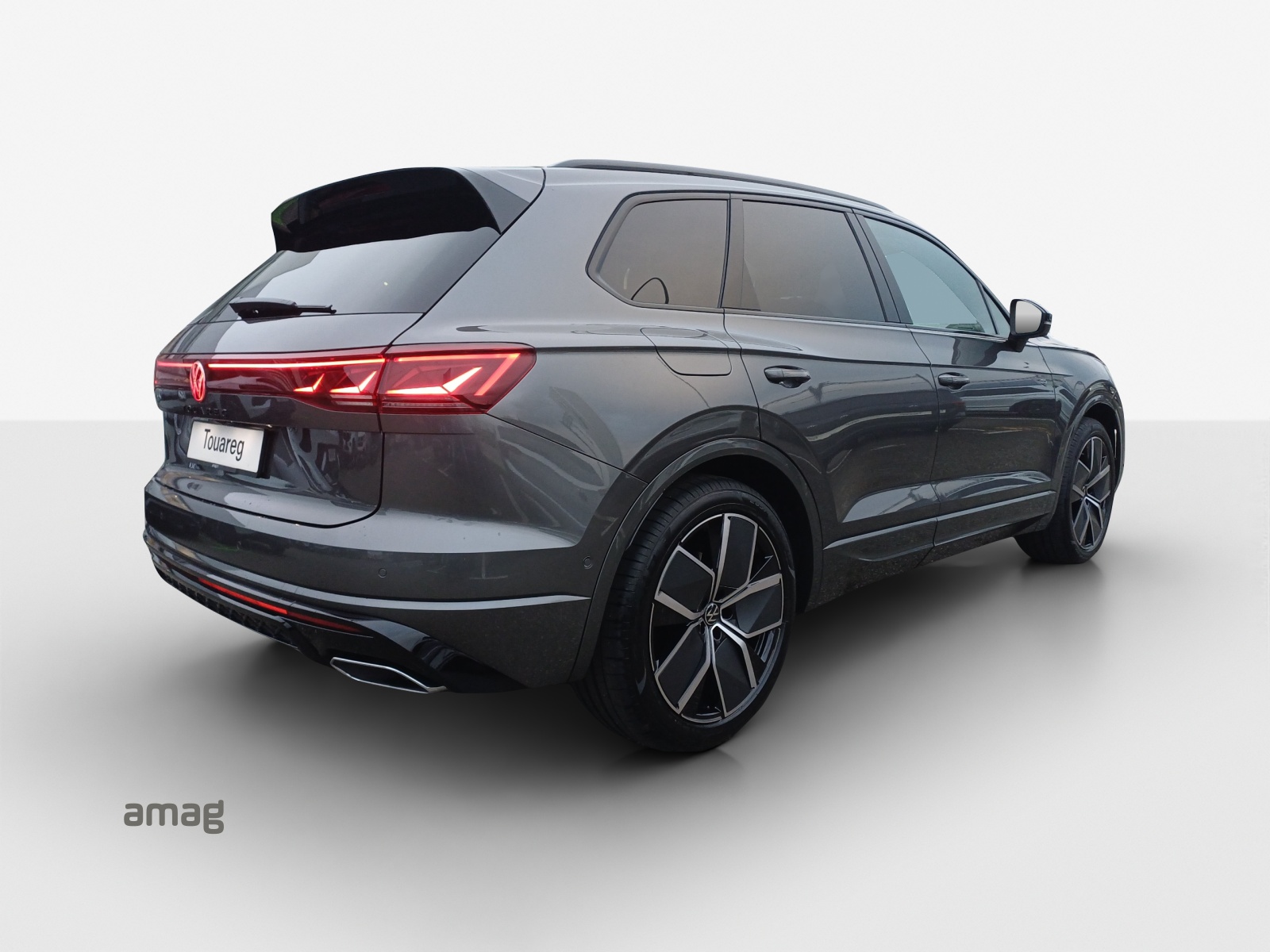 VW Touareg 3.0 TDI R-Line Tiptronic-image-4