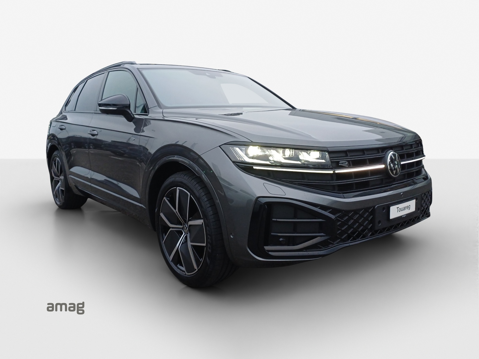 VW Touareg 3.0 TDI R-Line Tiptronic-image-5