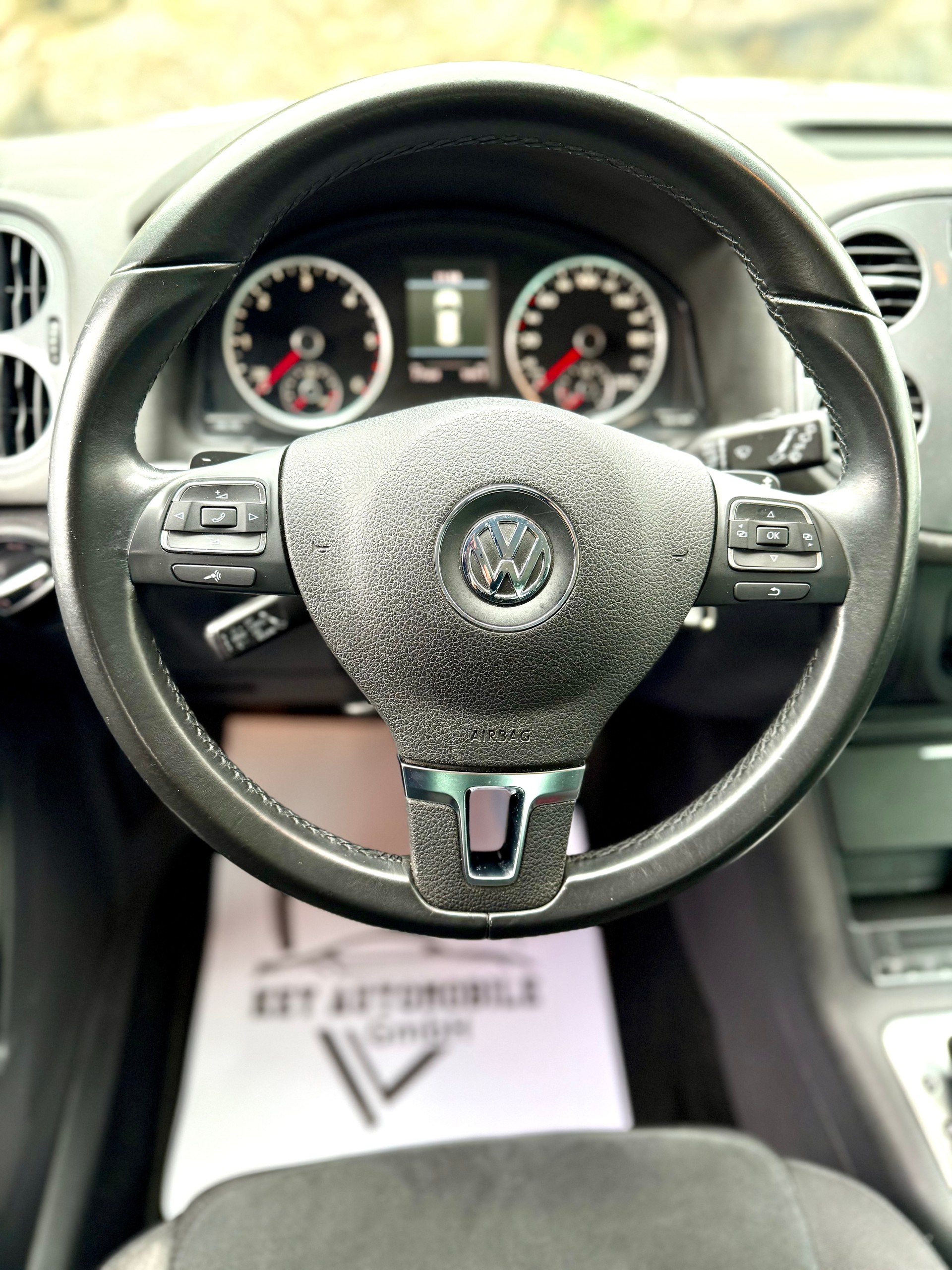 VW Tiguan 2.0 TDI BMT R-Line 4Motion DSG-image-7