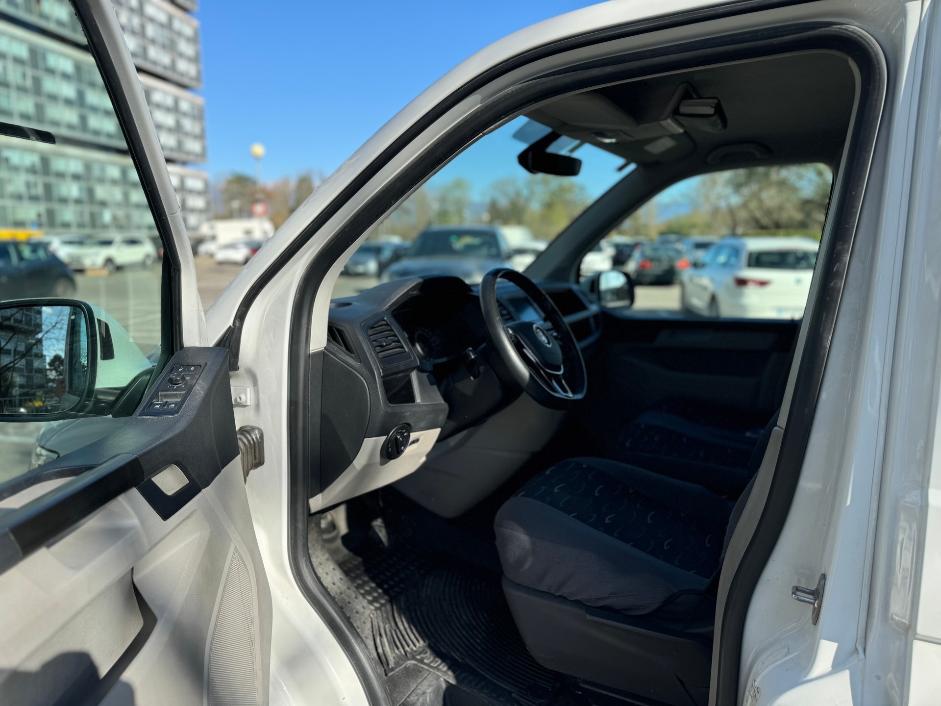 VW T6 2.0 Bi-TDI DSG-image-10