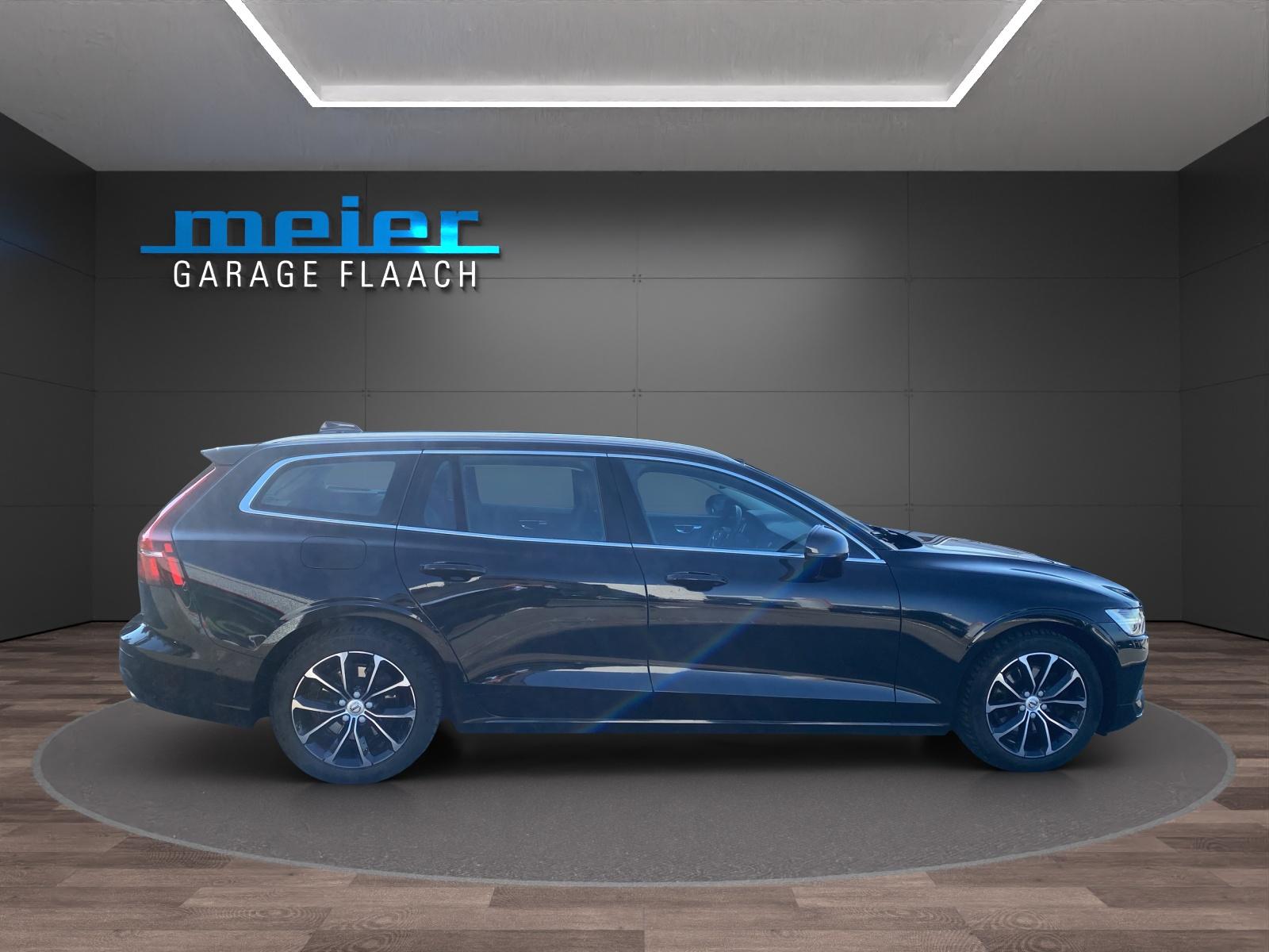 VOLVO V60 2.0 D3 Momentum AWD-image-5