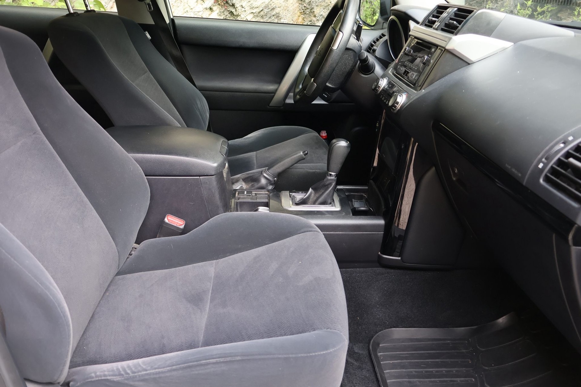 TOYOTA Land Cruiser 2.8TD Luna Automatic-image-6