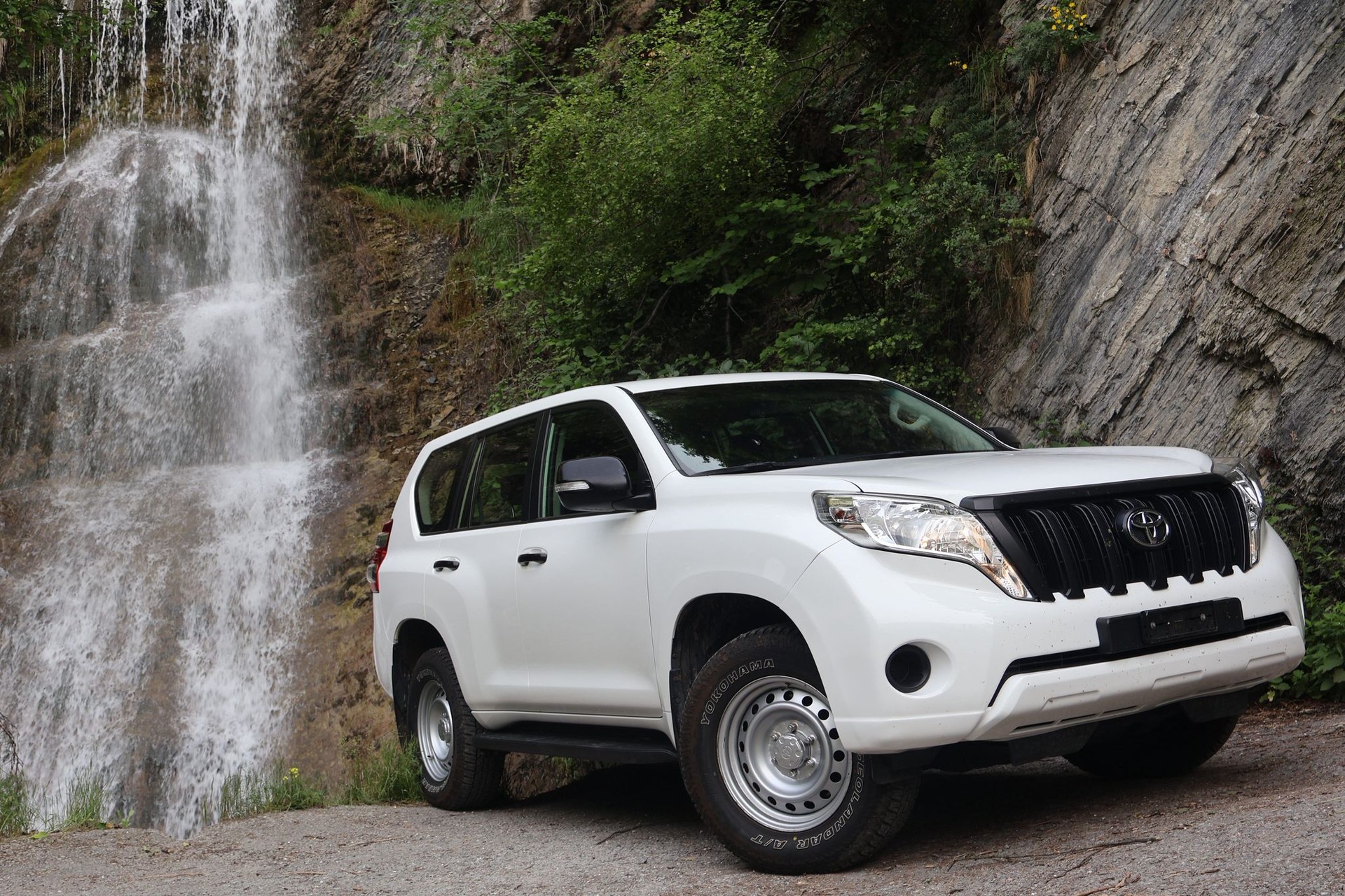 TOYOTA Land Cruiser 2.8TD Luna Automatic-image-4