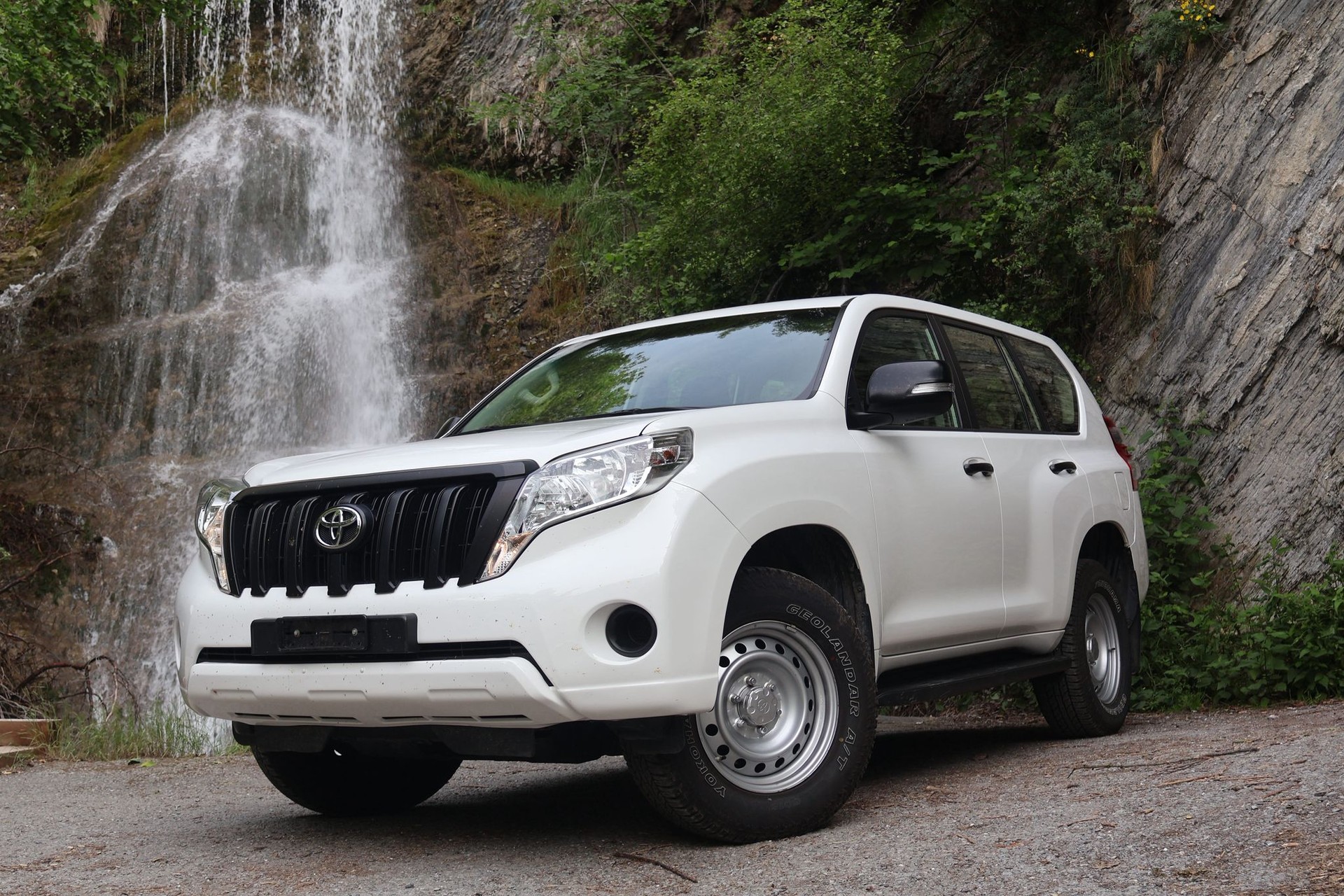 TOYOTA Land Cruiser 2.8TD Luna Automatic-image-0