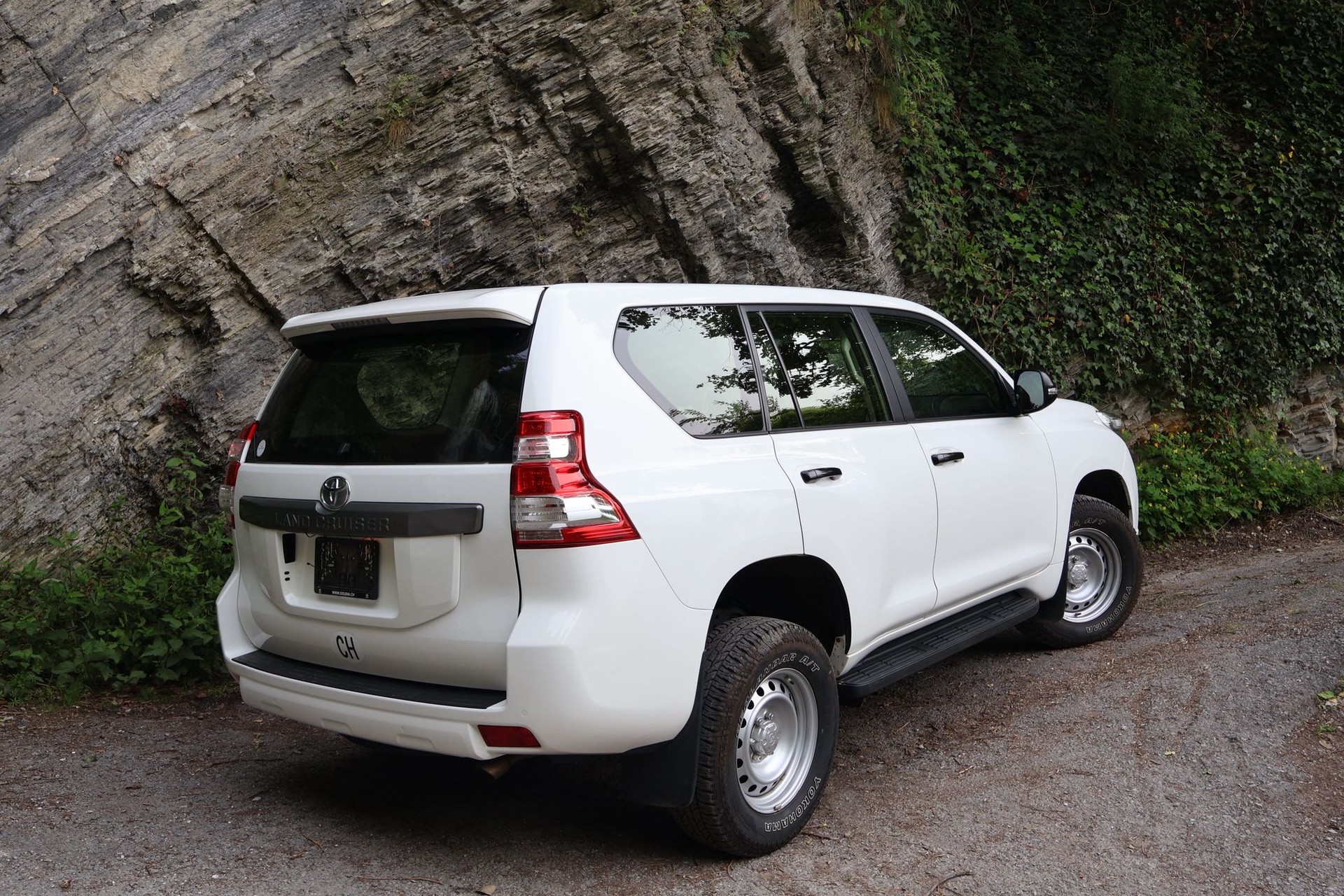 TOYOTA Land Cruiser 2.8TD Luna Automatic-image-5