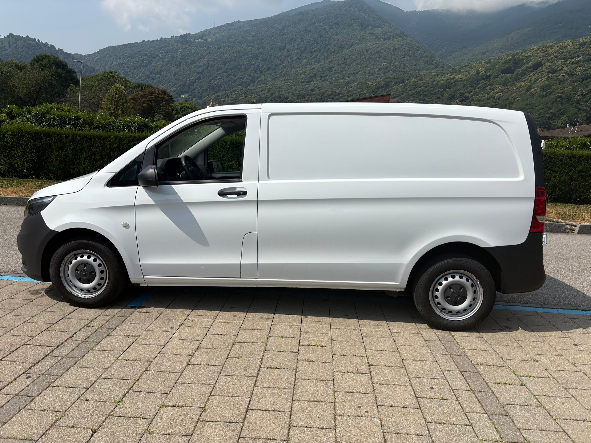 MERCEDES-BENZ Vito 109 BlueTEC EL Euro 6-image-2