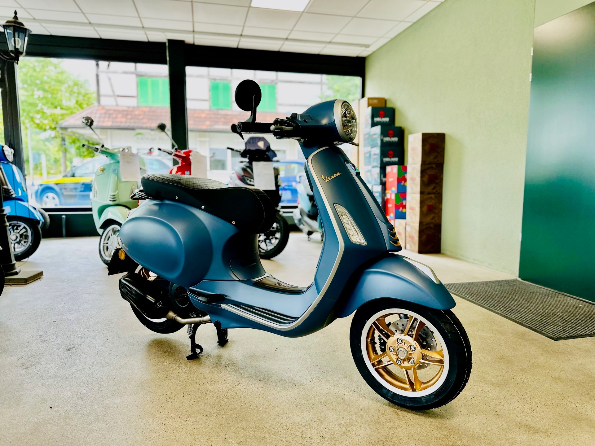 PIAGGIO Vespa 125 Primavera-showroom-element-1